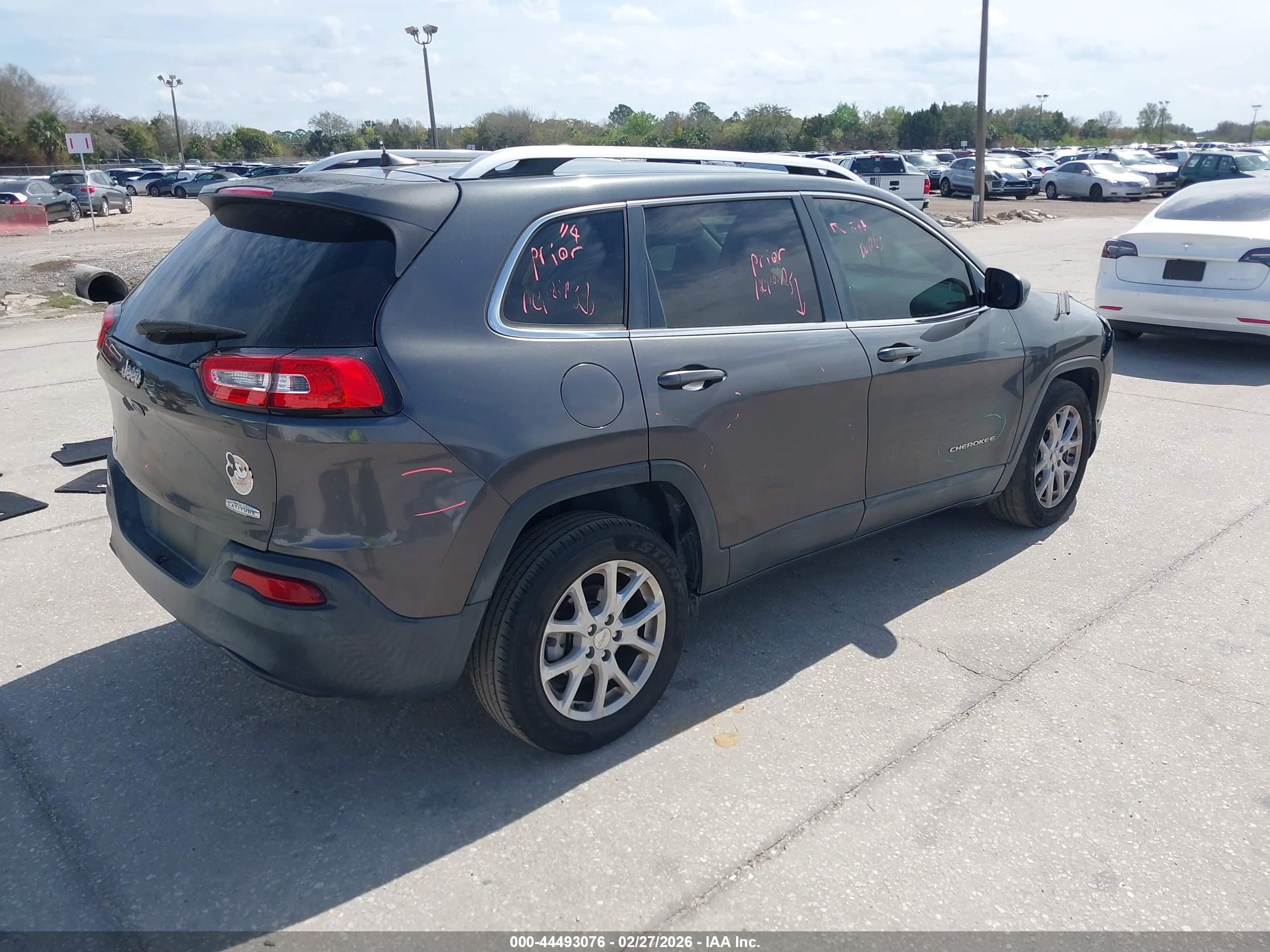 JEEP CHEROKEE image 4