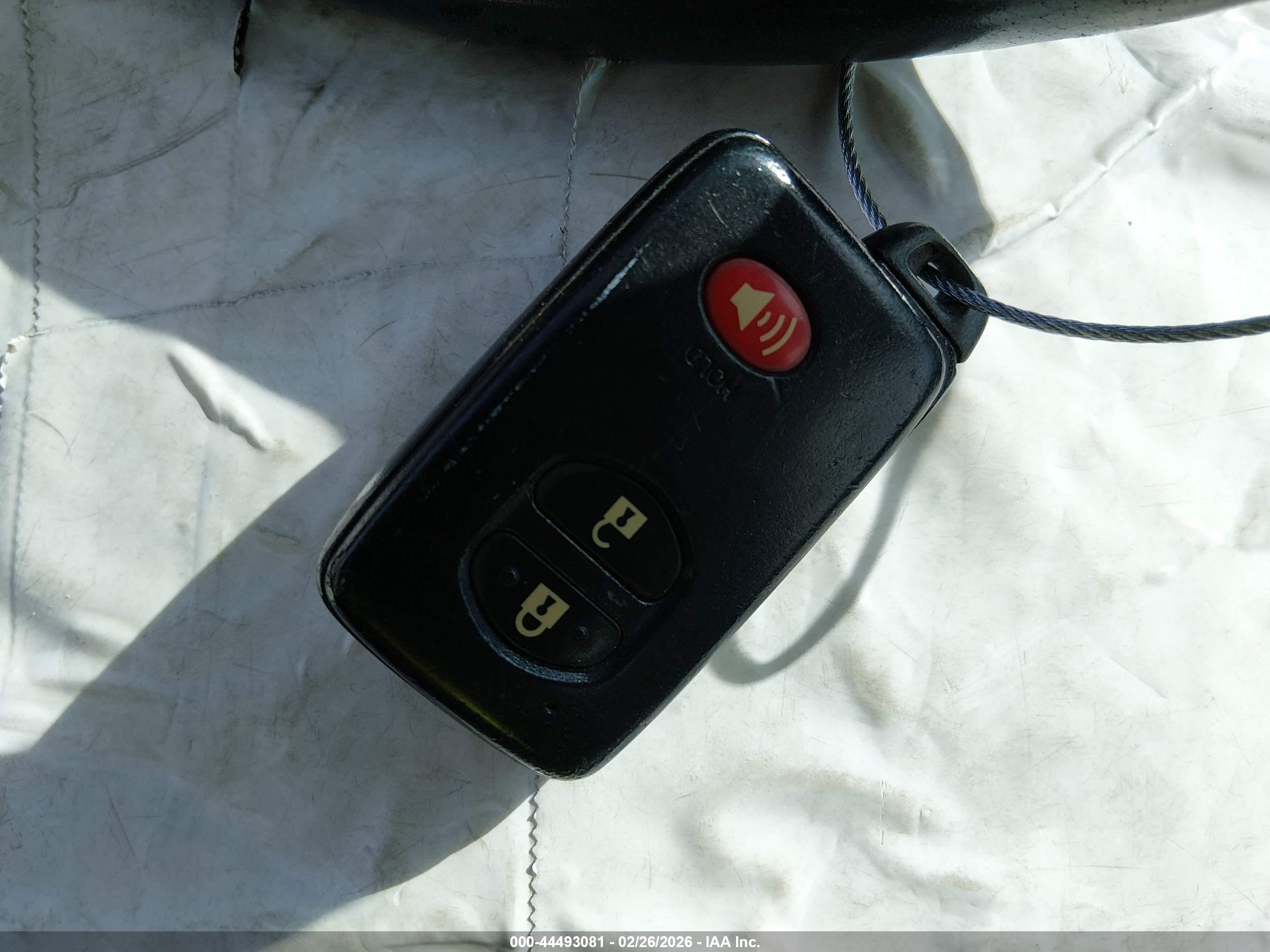 TOYOTA PRIUS image 11