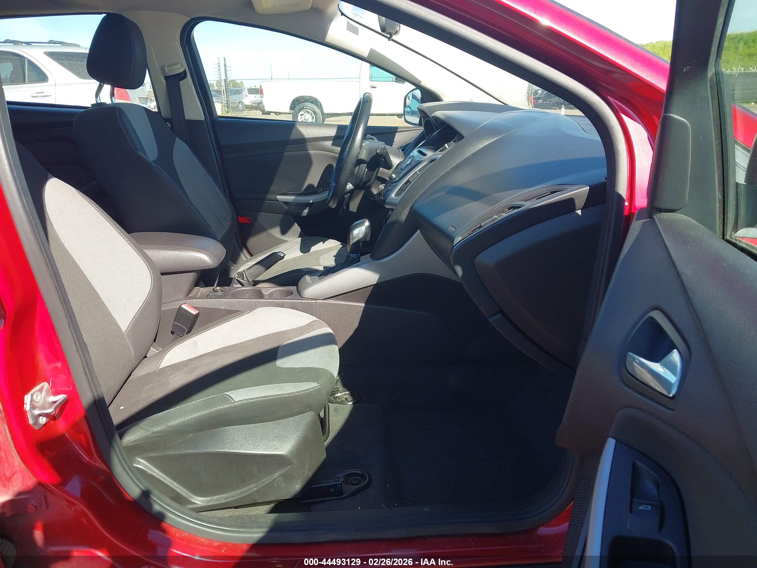 FORD FOCUS image 5