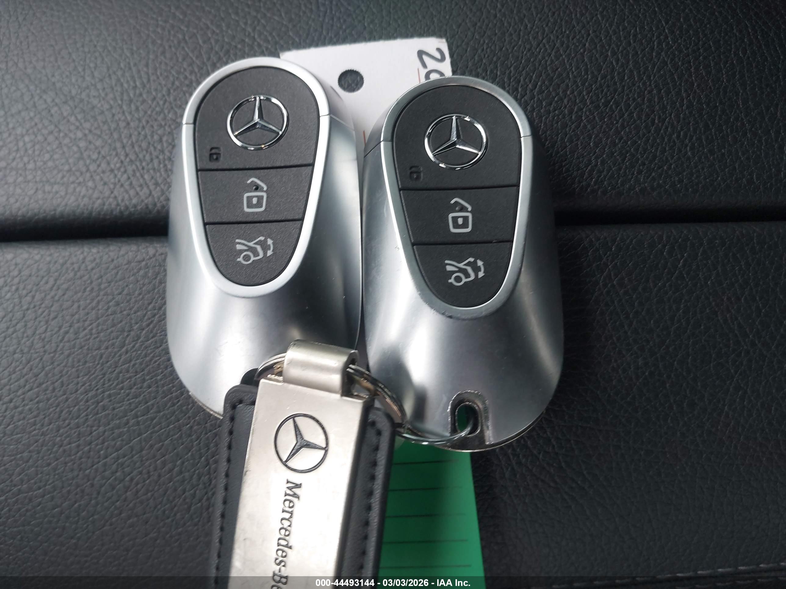 MERCEDES-BENZ C image 11