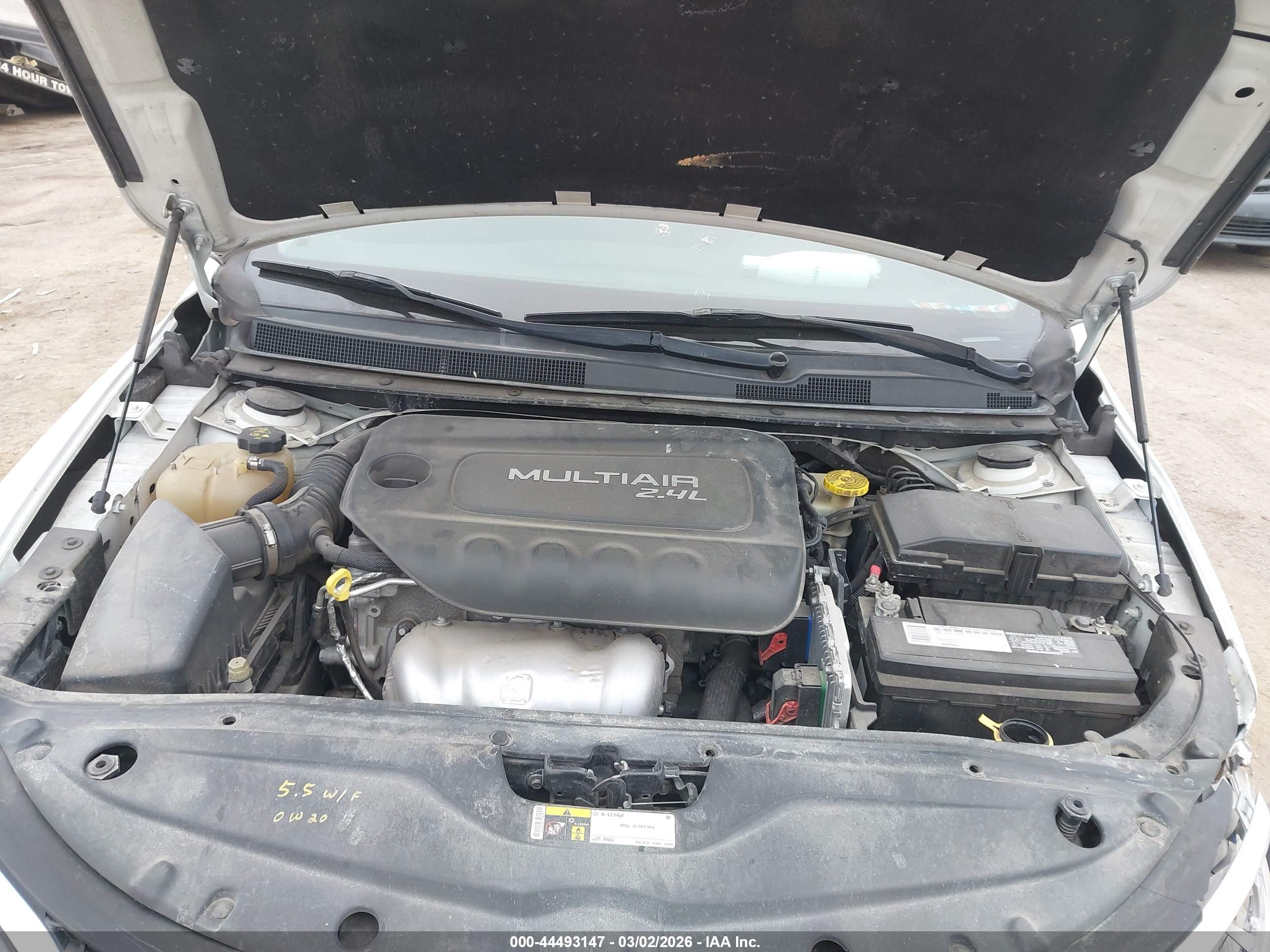 CHRYSLER 200 image 10