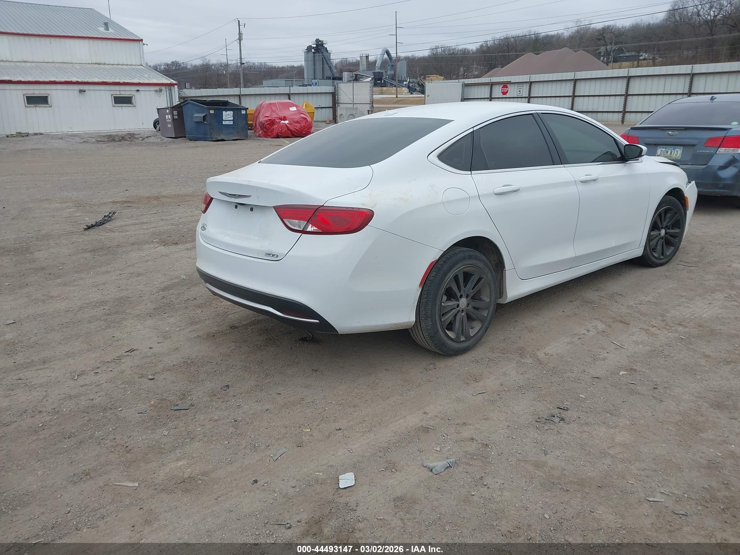 CHRYSLER 200 image 4