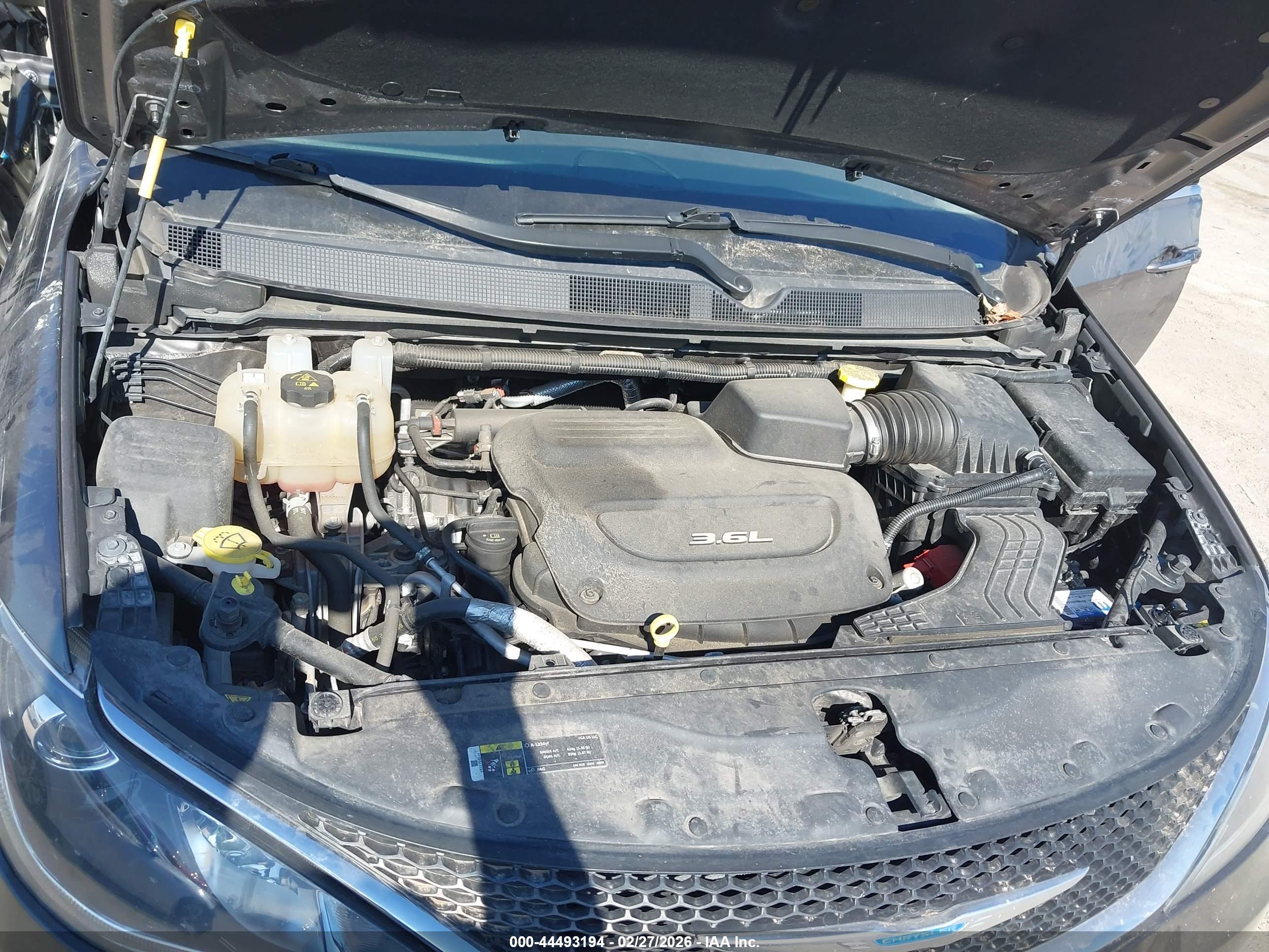 CHRYSLER PACIFICA image 10