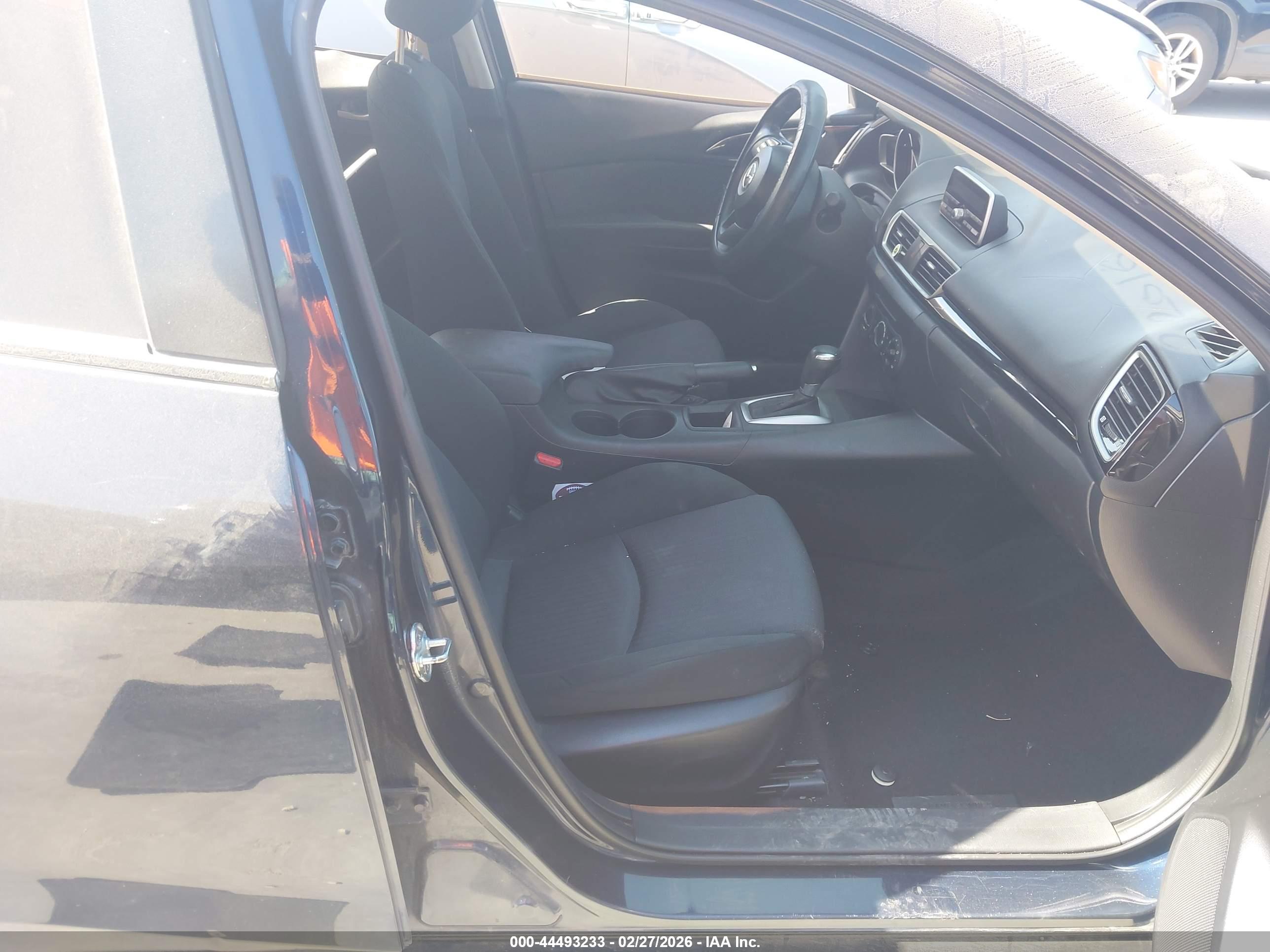MAZDA MAZDA3 image 5