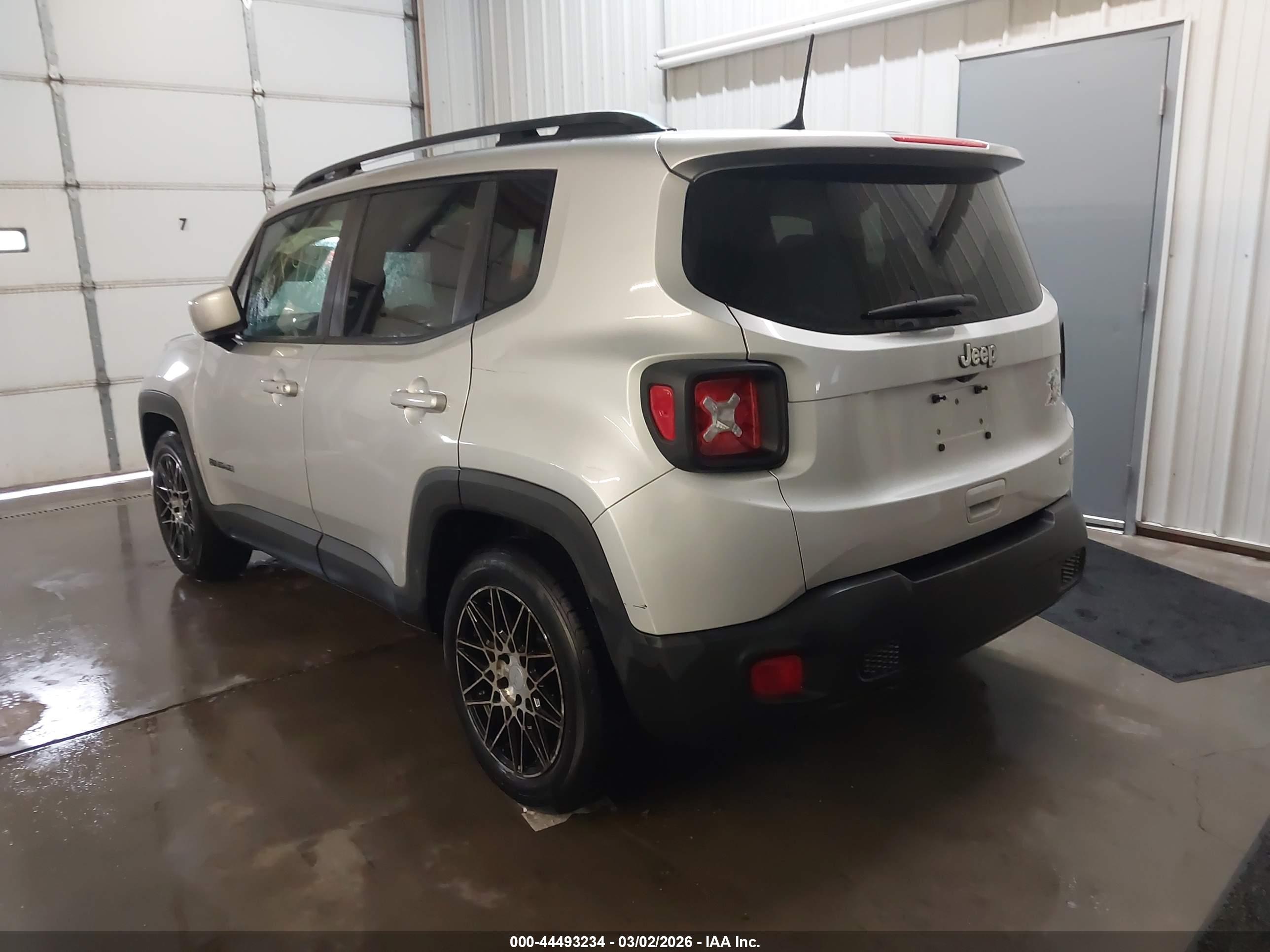 JEEP RENEGADE image 3