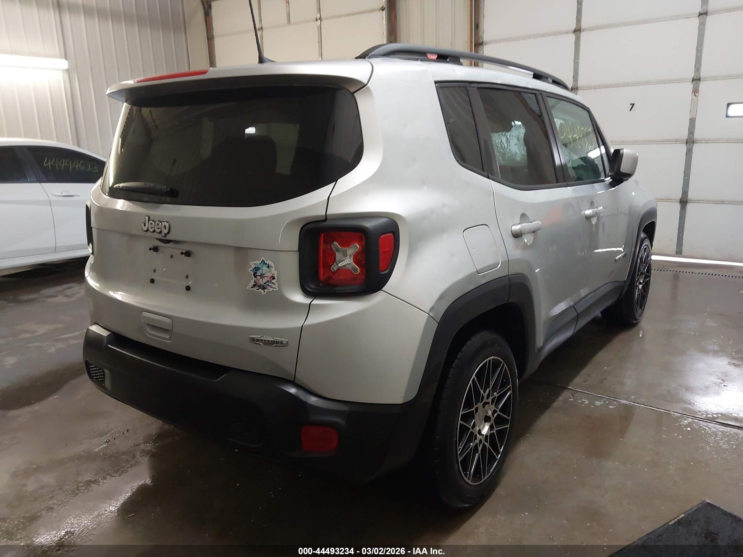 JEEP RENEGADE image 4