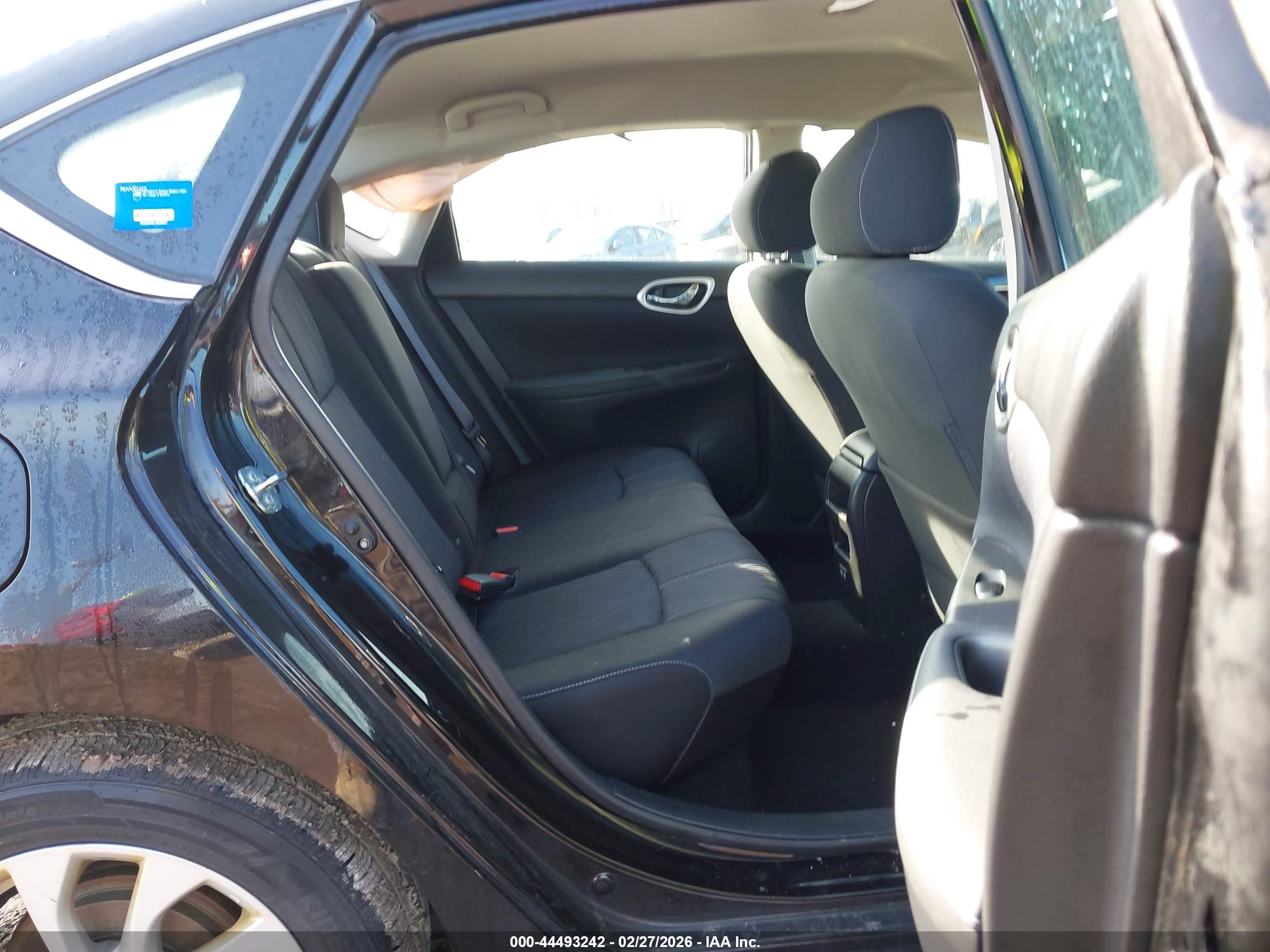 NISSAN SENTRA image 8