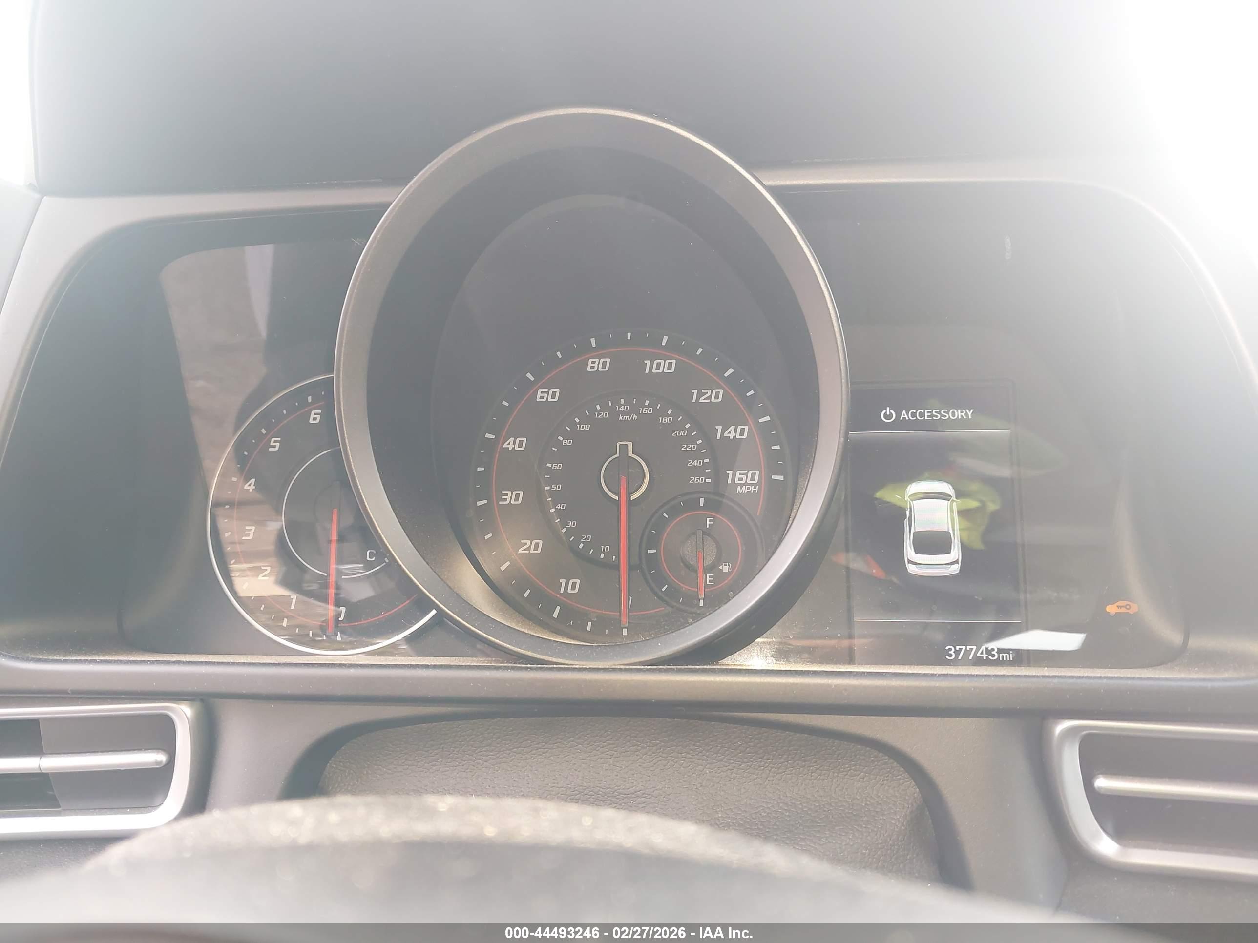 HYUNDAI ELANTRA image 7