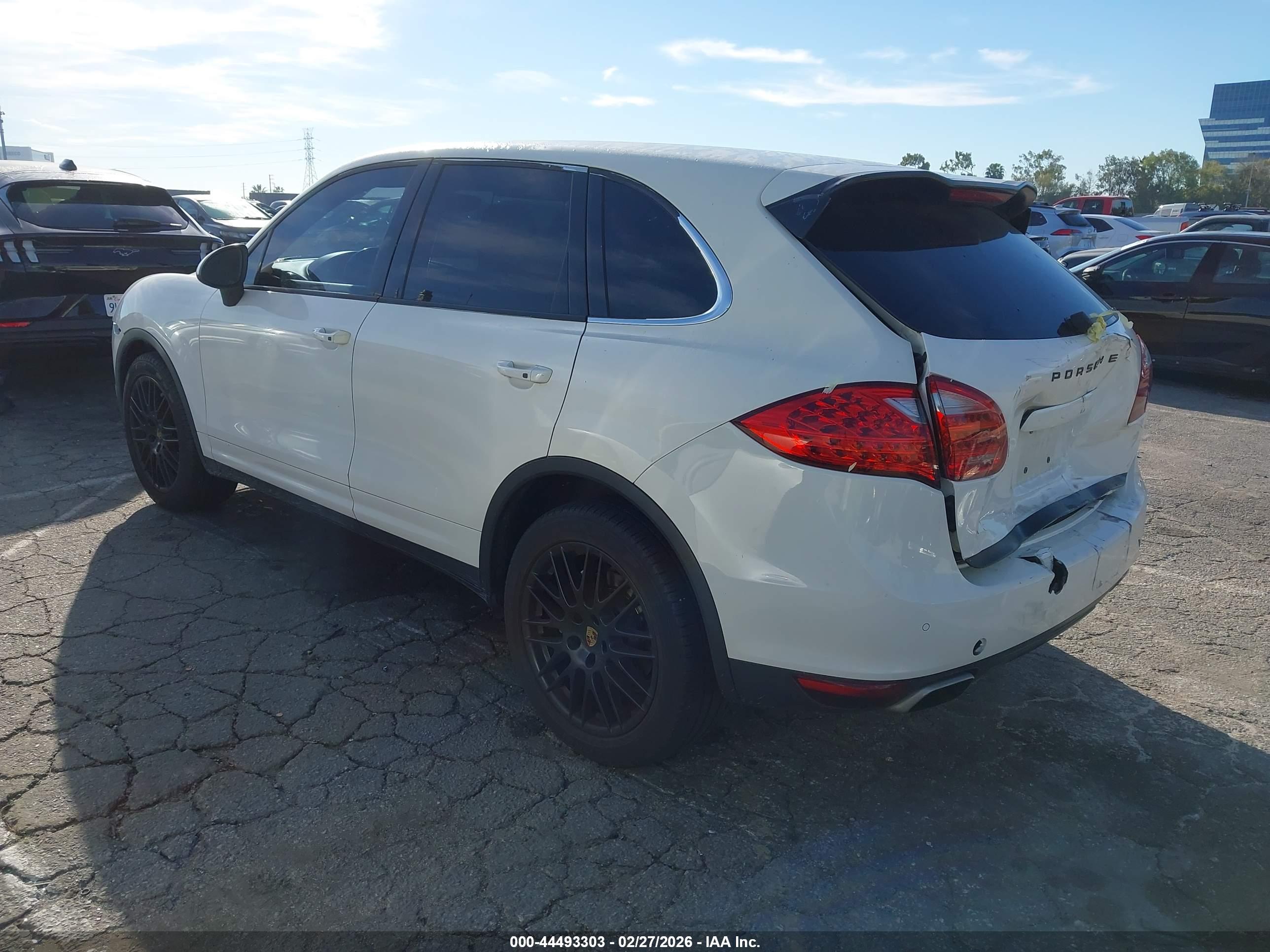 PORSCHE CAYENNE image 3