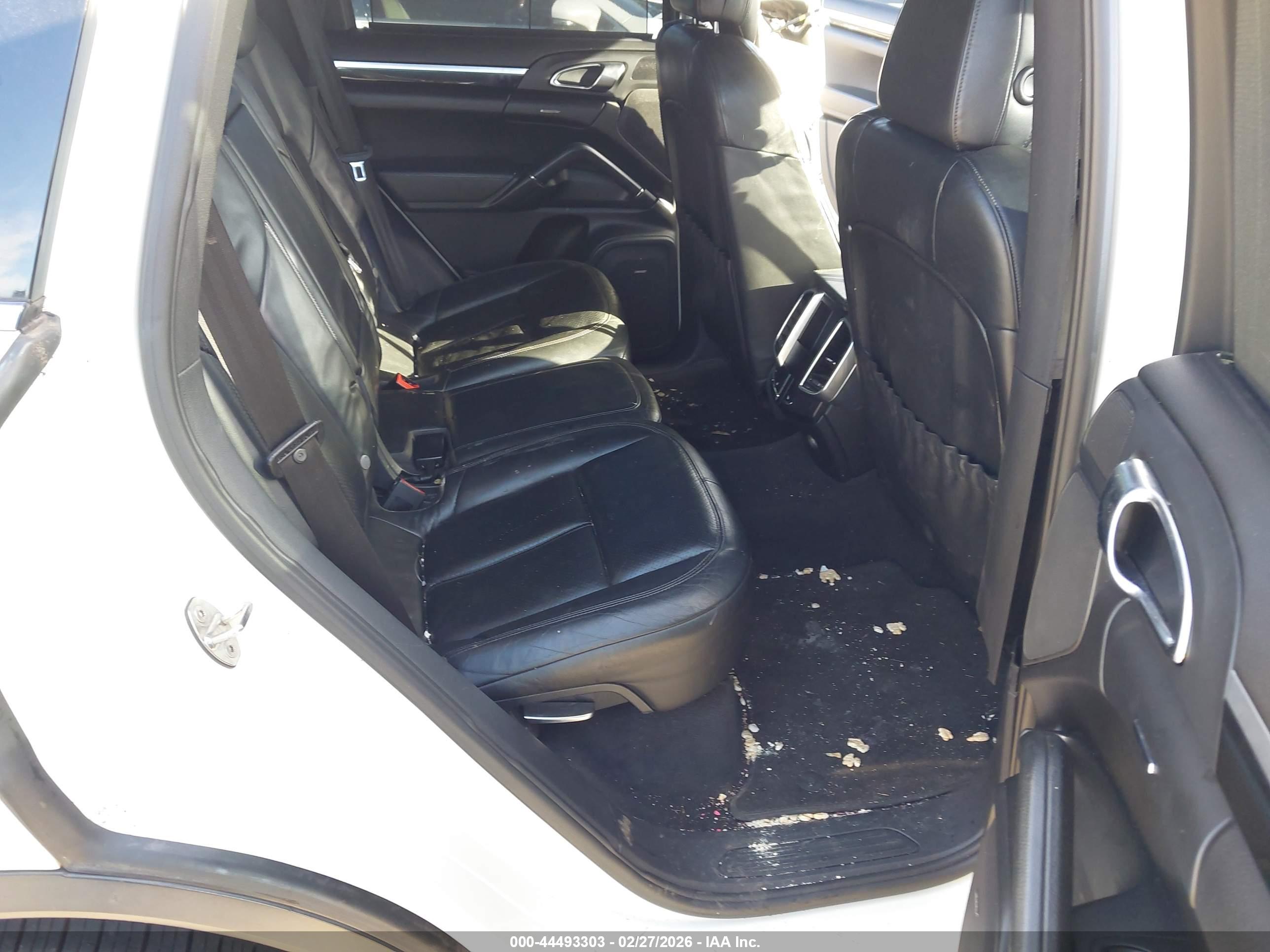 PORSCHE CAYENNE image 8
