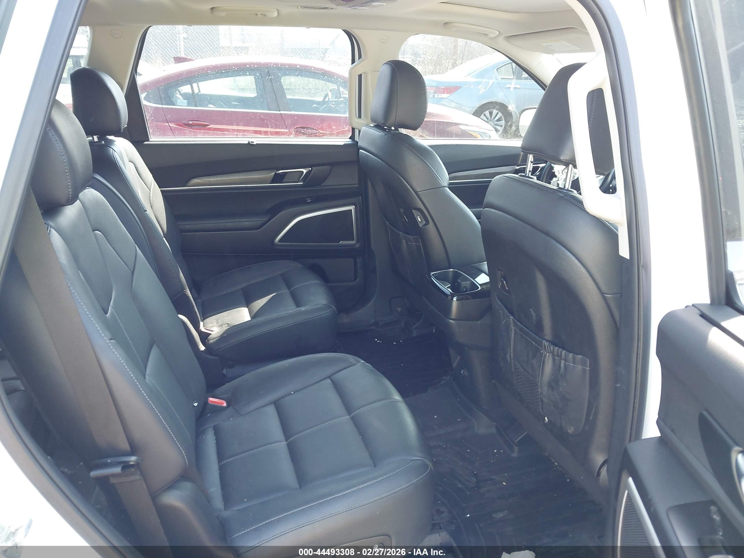 KIA TELLURIDE image 8