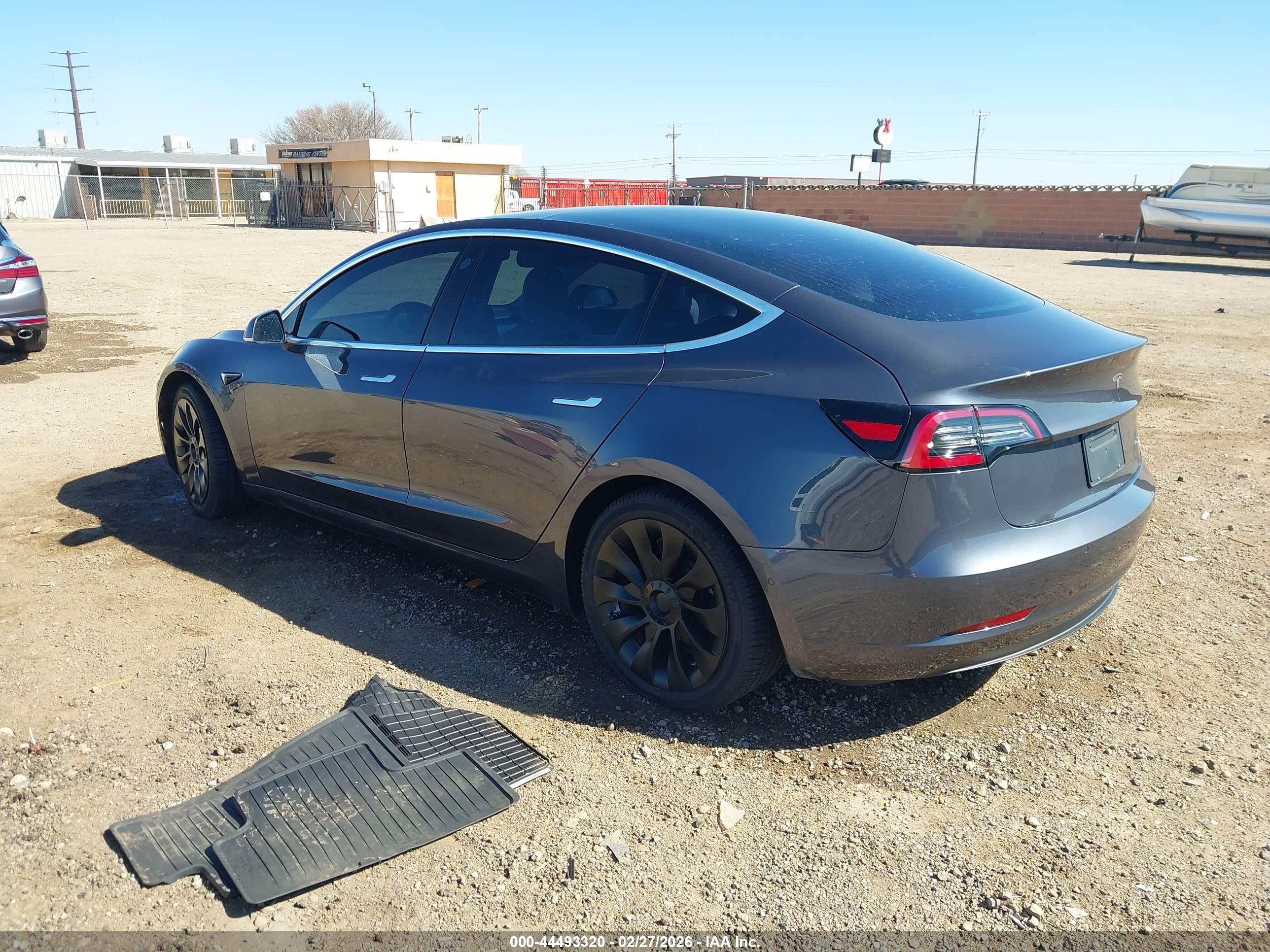 TESLA MODEL image 3