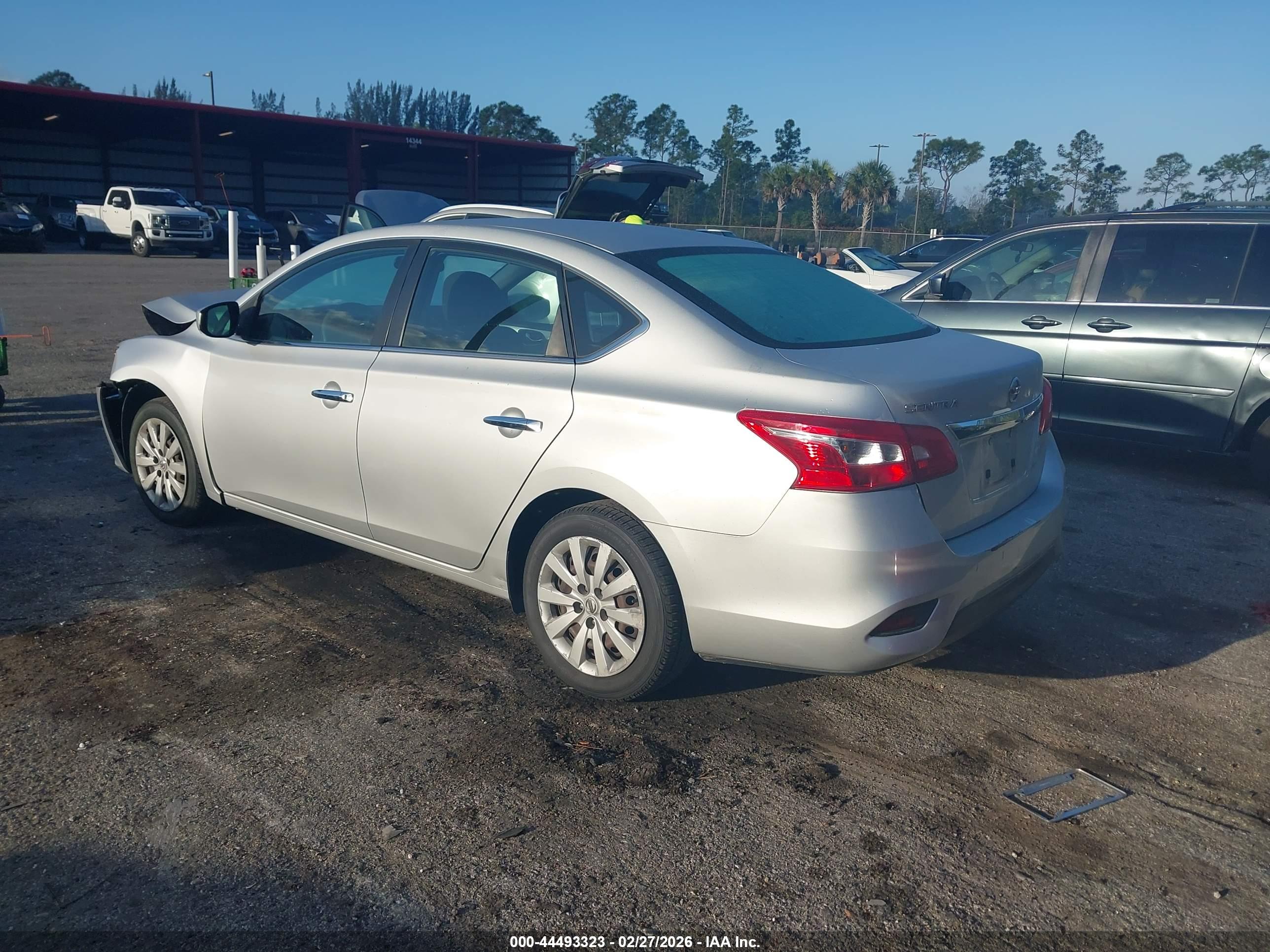 NISSAN SENTRA image 3