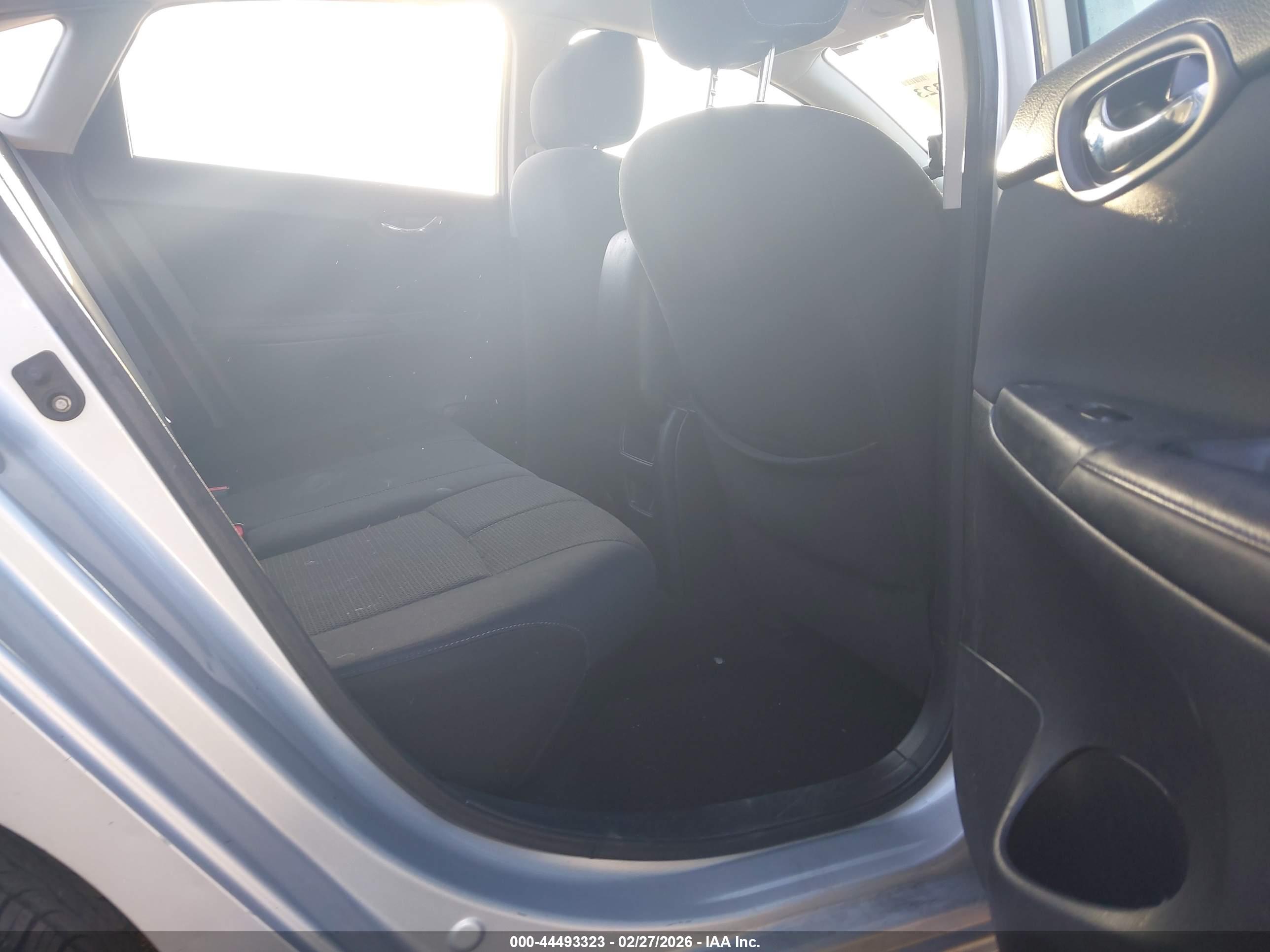 NISSAN SENTRA image 8