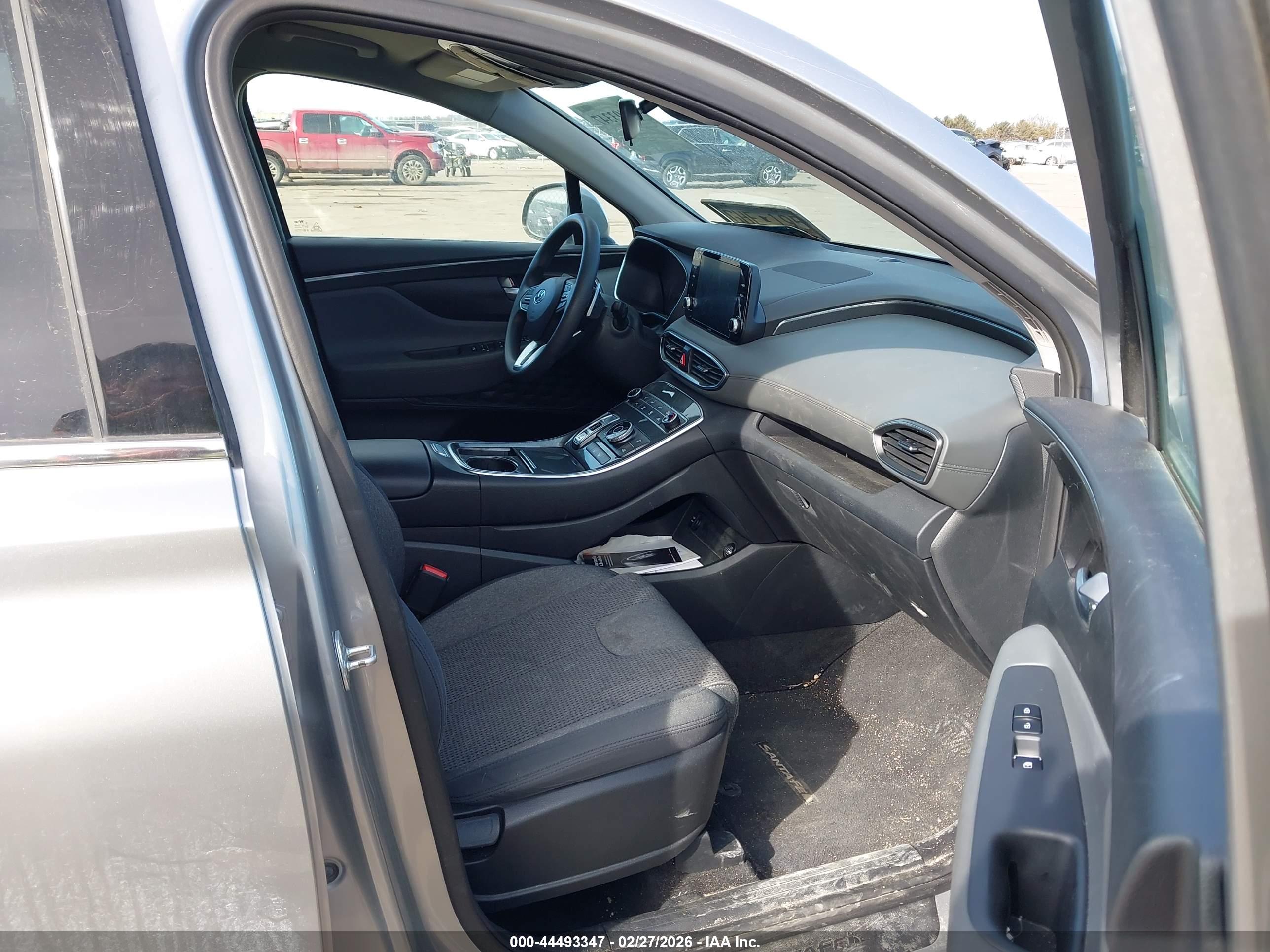 HYUNDAI SANTA image 5