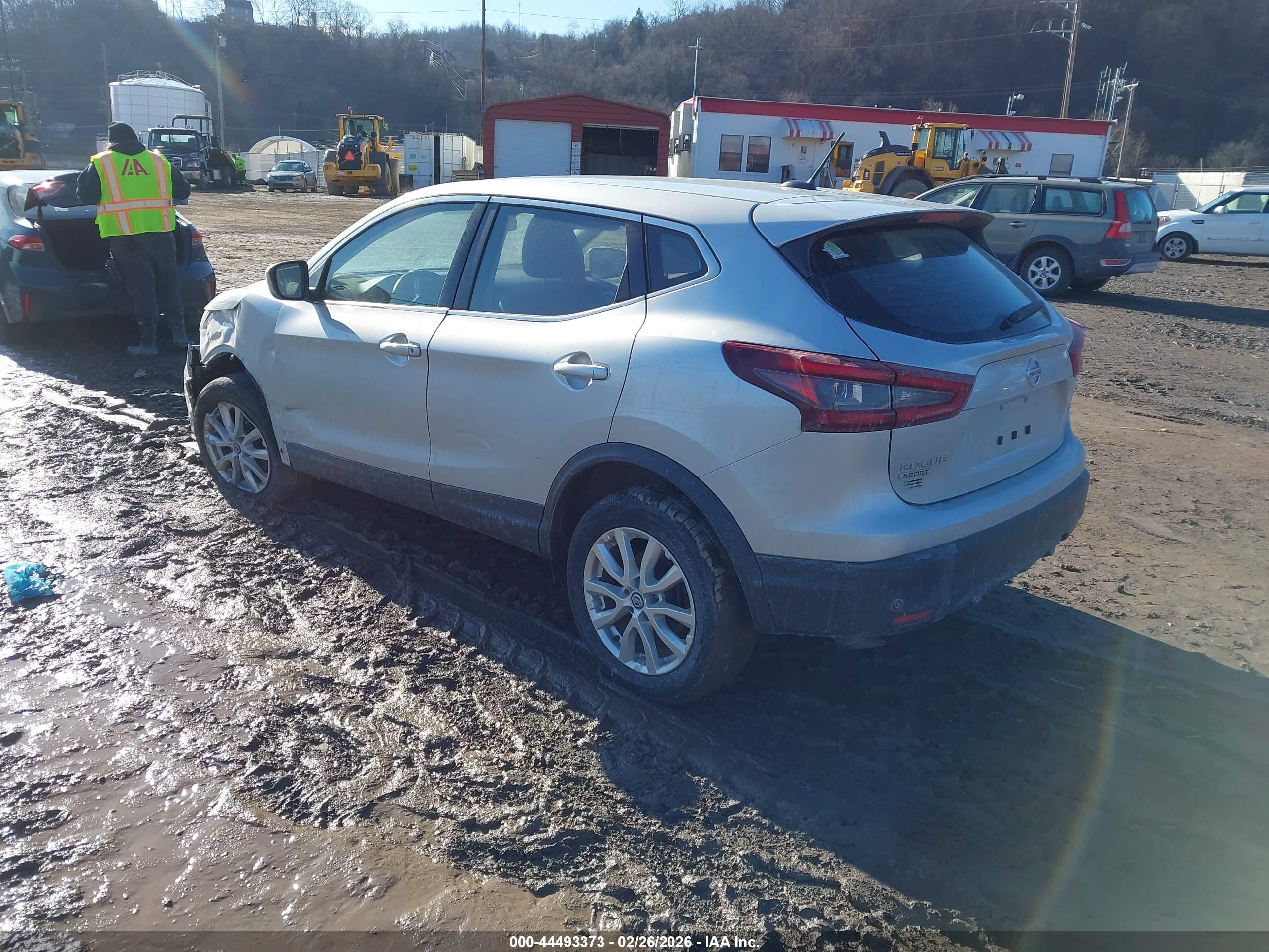 NISSAN ROGUE image 3