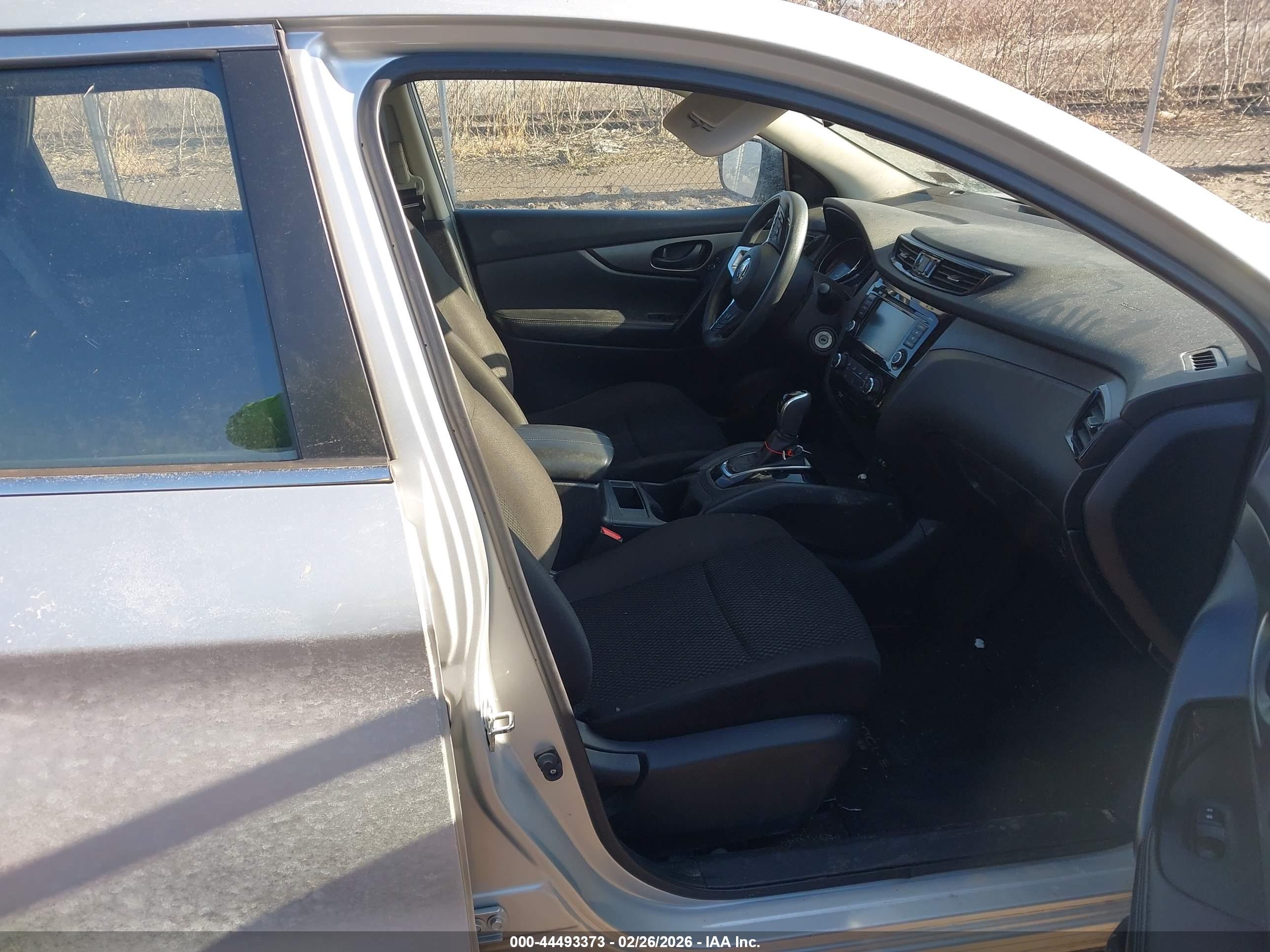 NISSAN ROGUE image 5