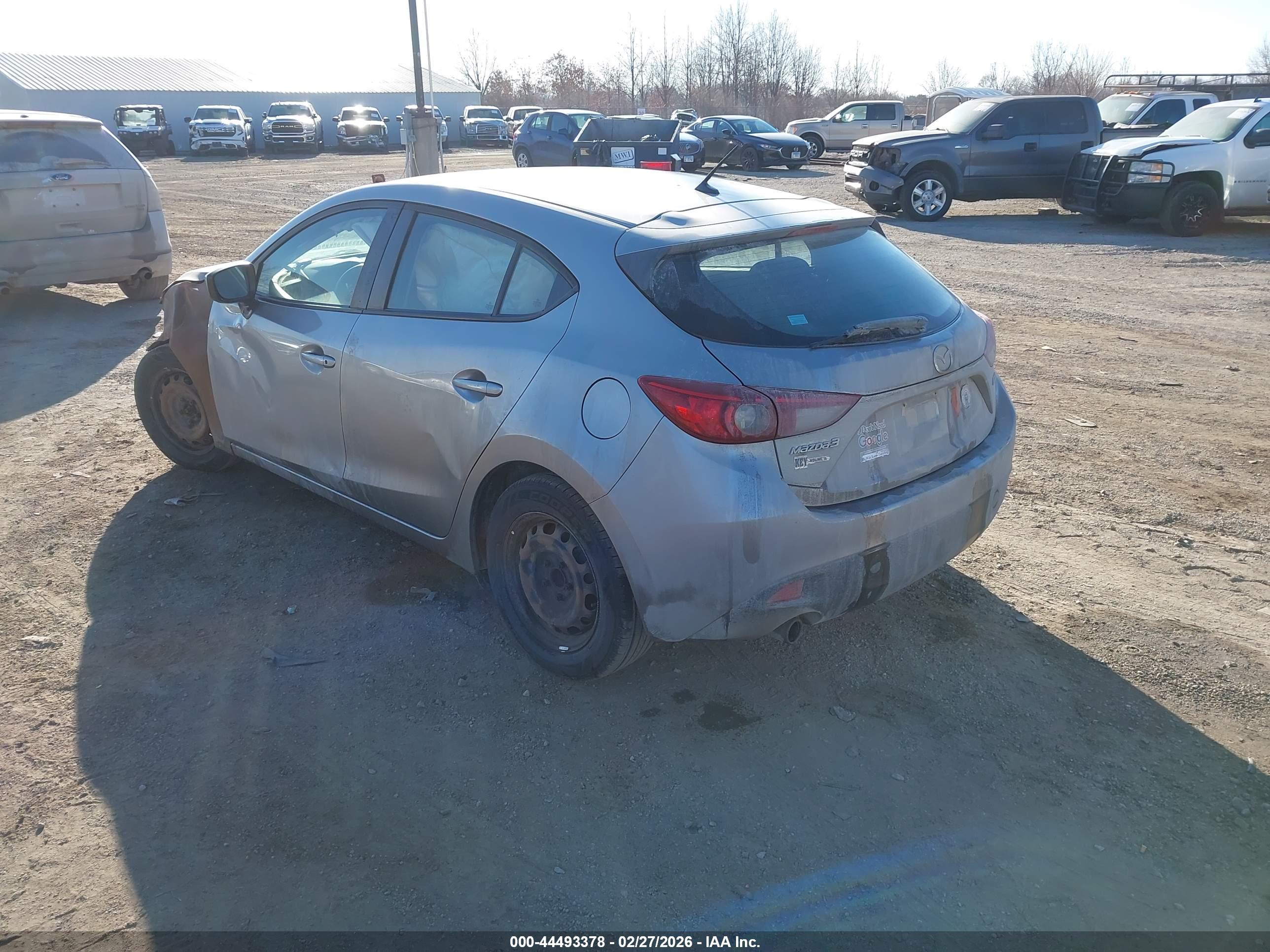 MAZDA MAZDA3 image 3