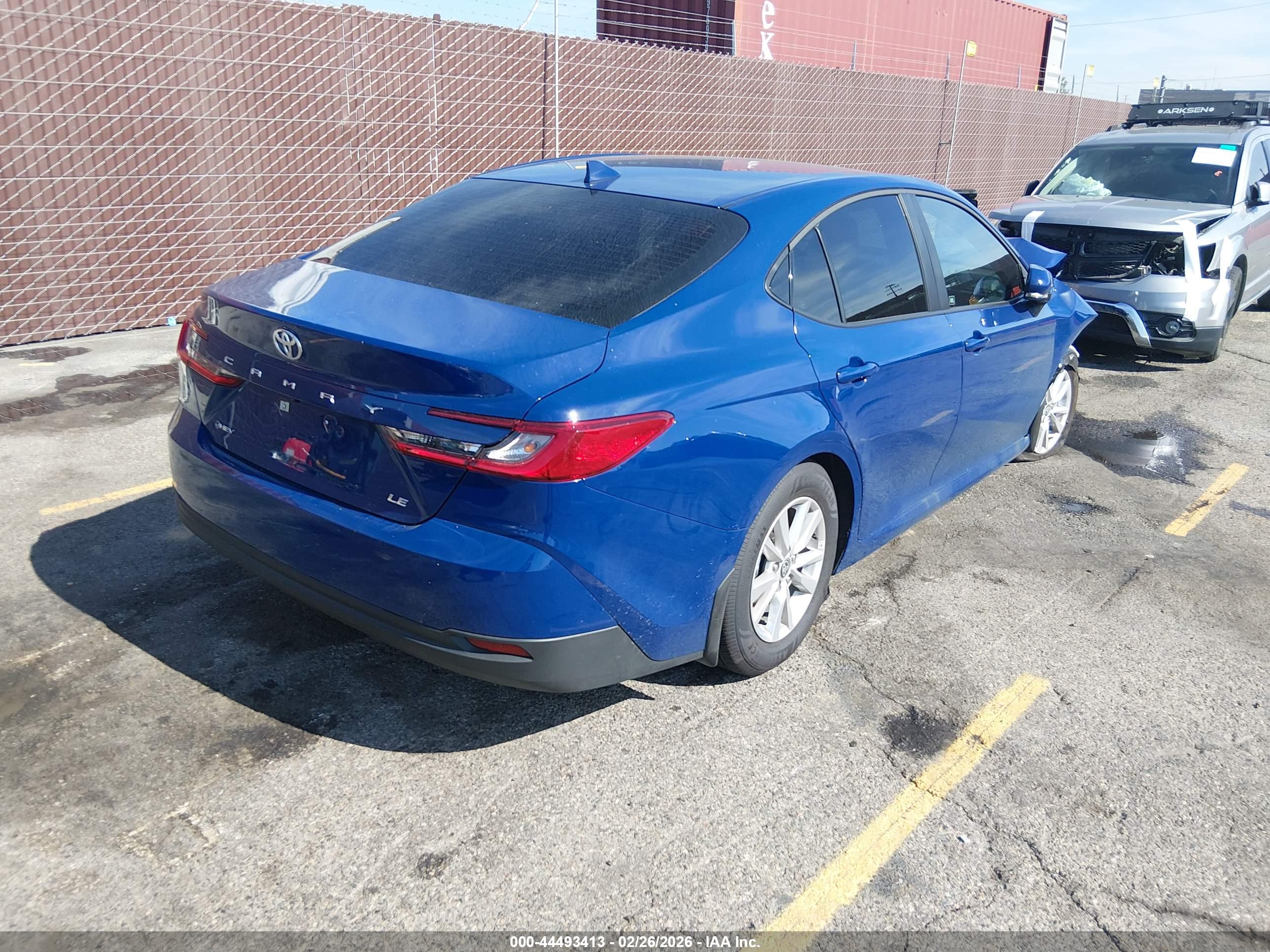 TOYOTA CAMRY image 4