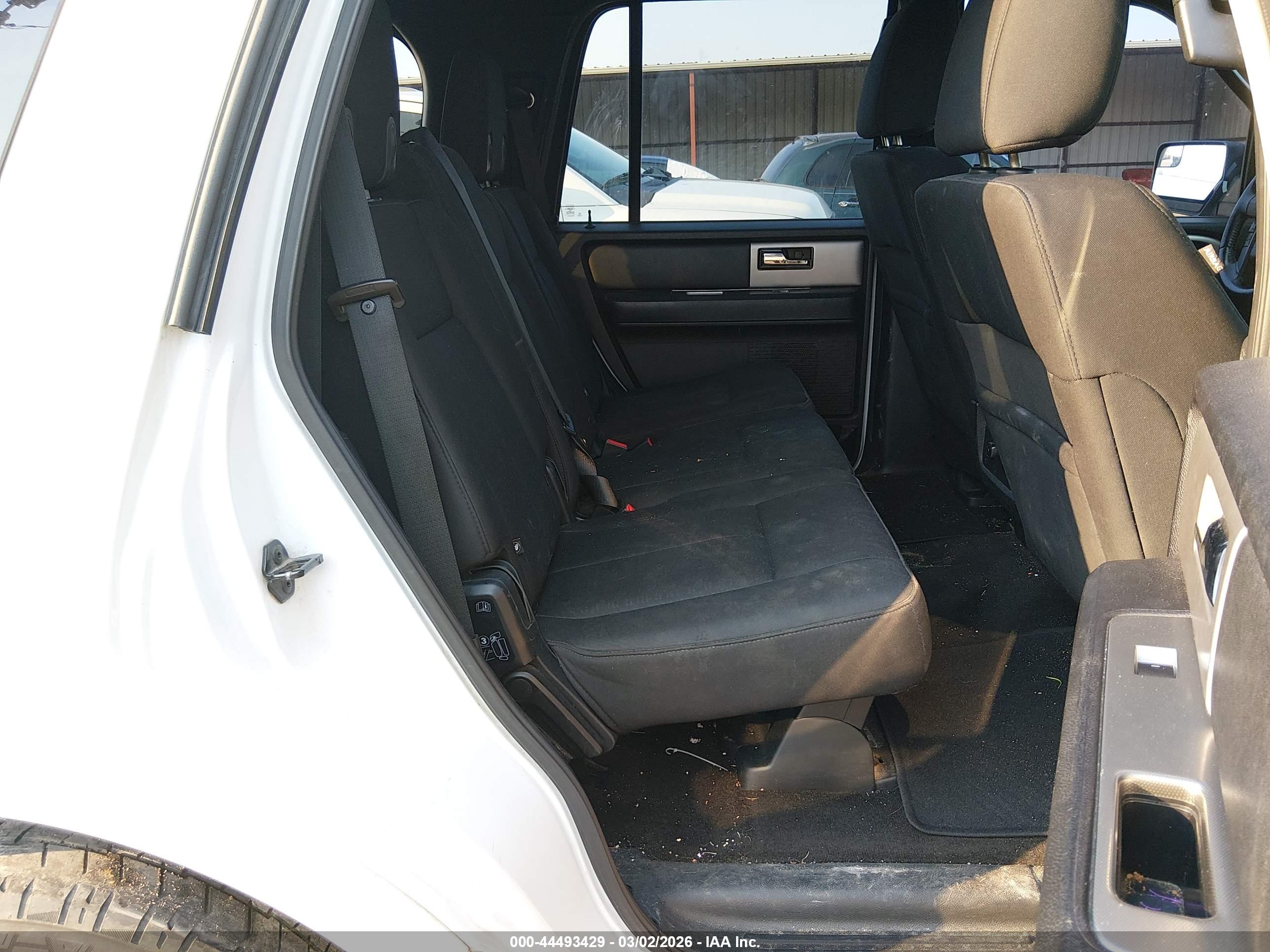 FORD EXPEDITION image 8