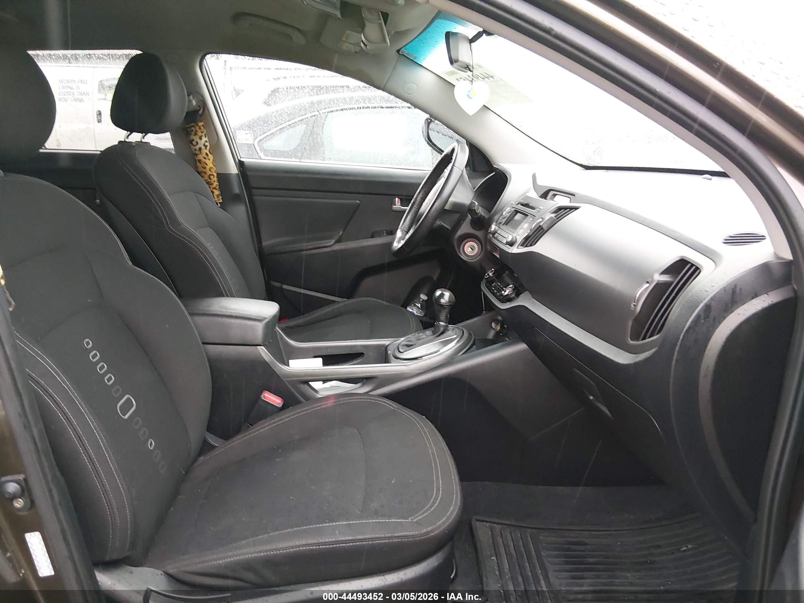 KIA SPORTAGE image 5