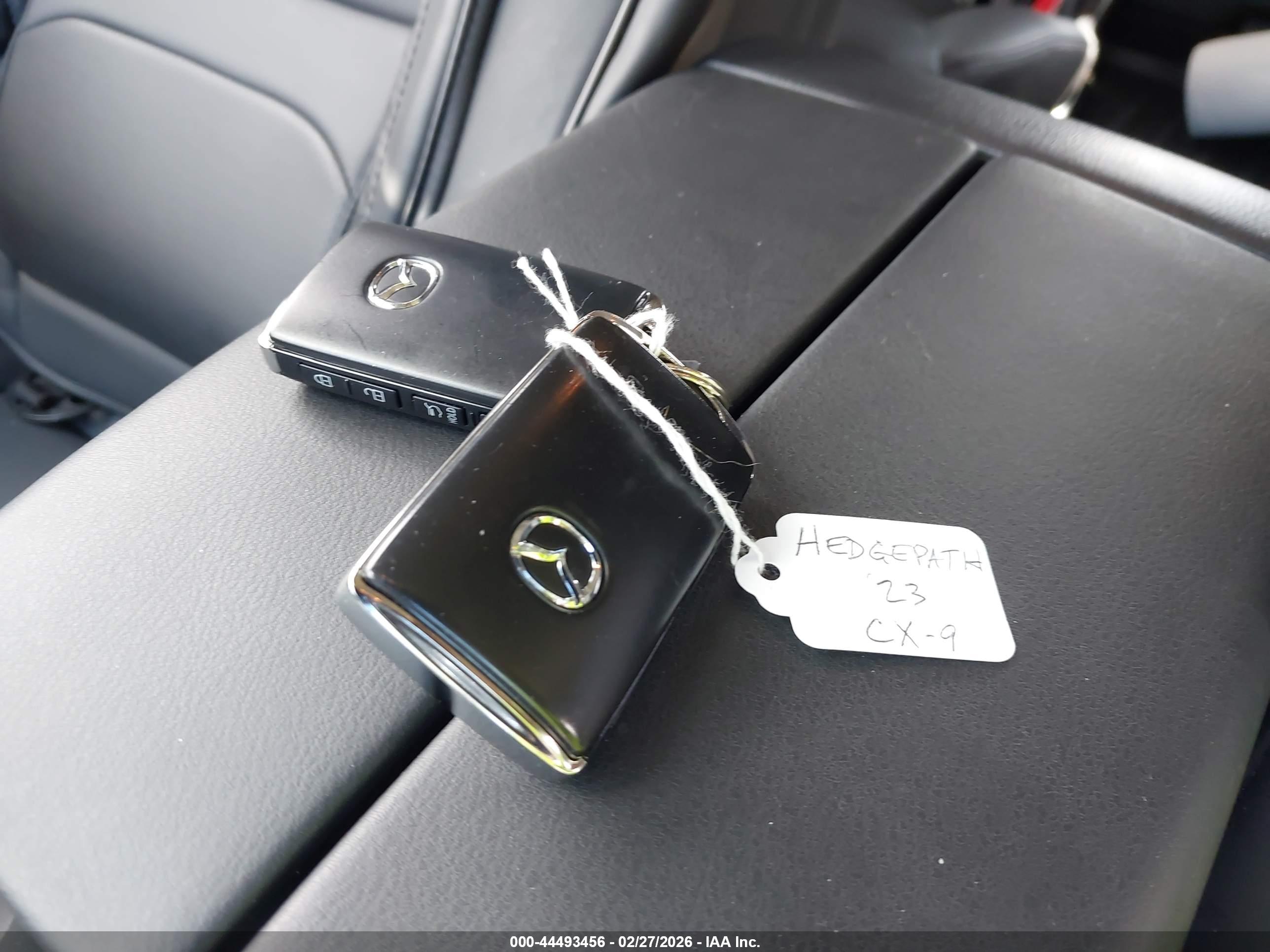 MAZDA CX-9 image 11