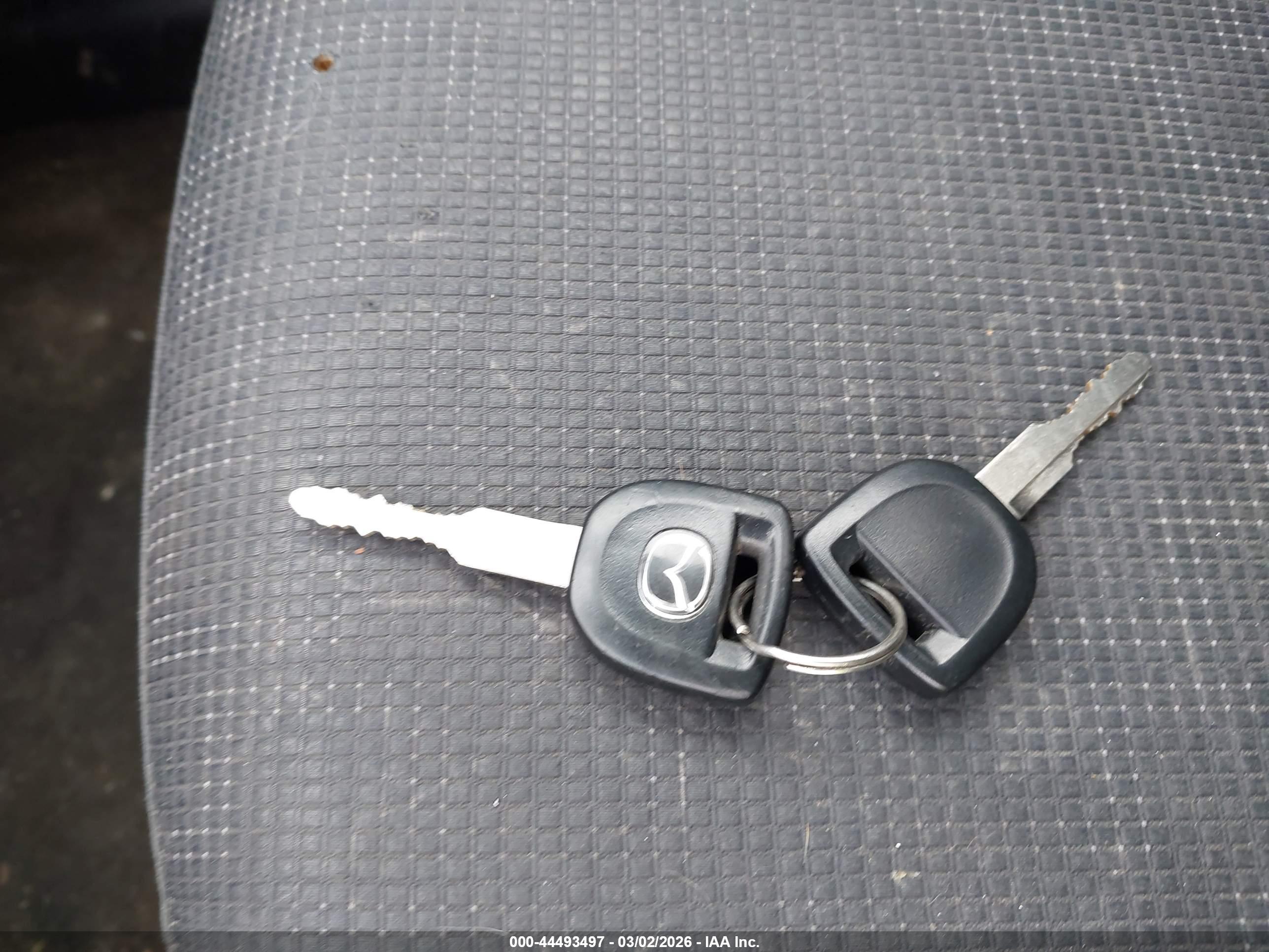 MAZDA MAZDA5 image 11