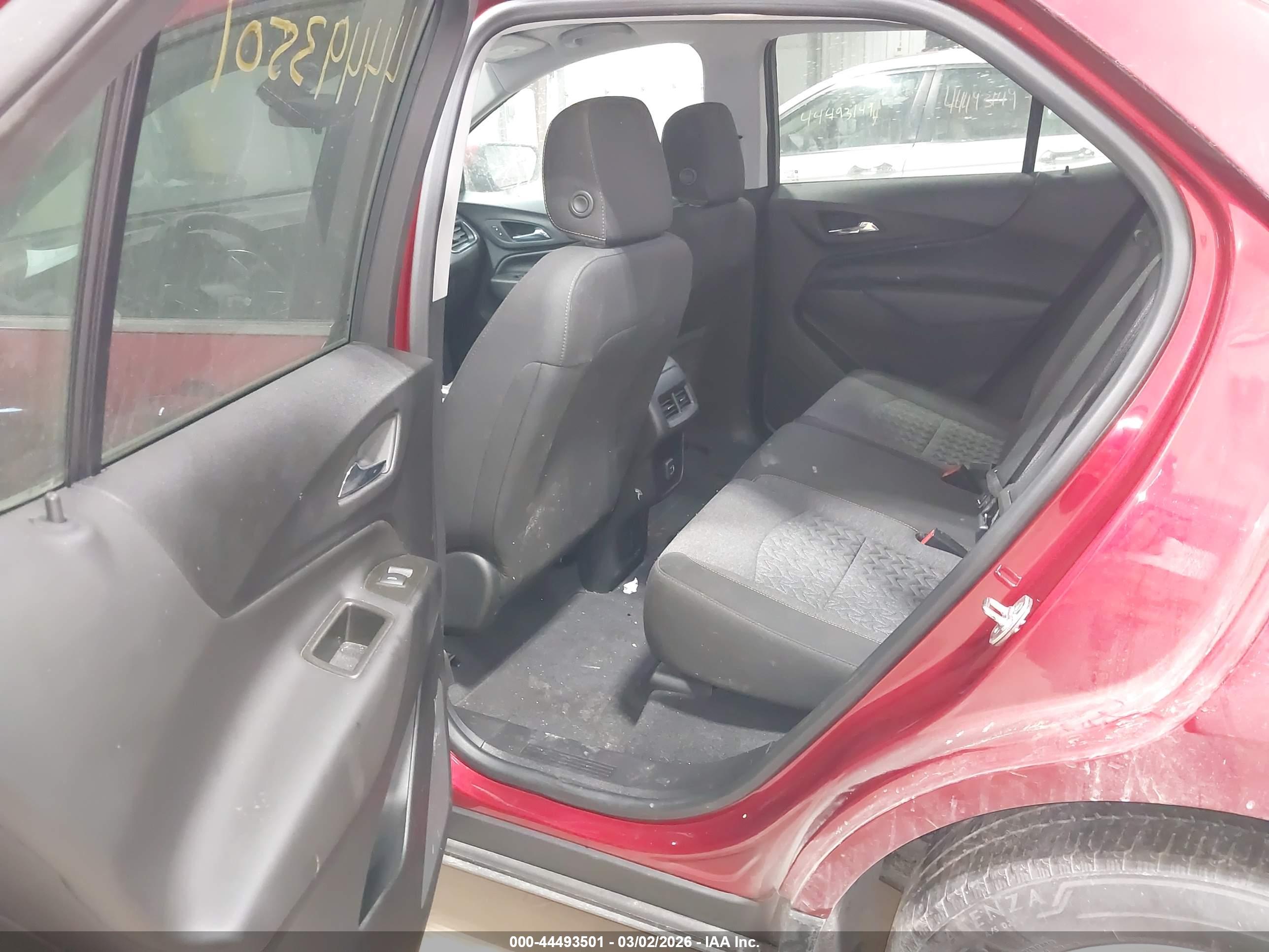 CHEVROLET EQUINOX image 8