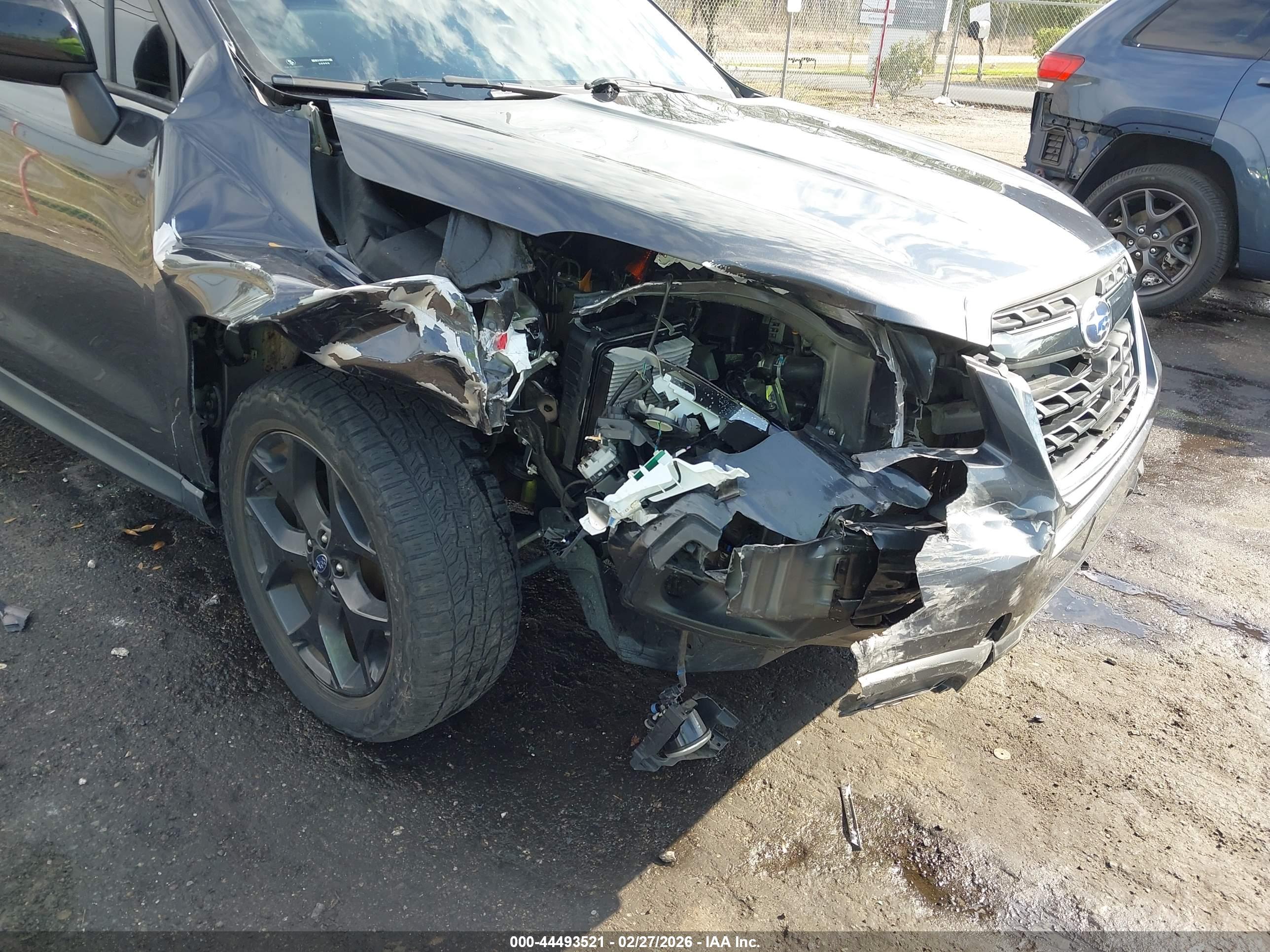 SUBARU FORESTER image 6