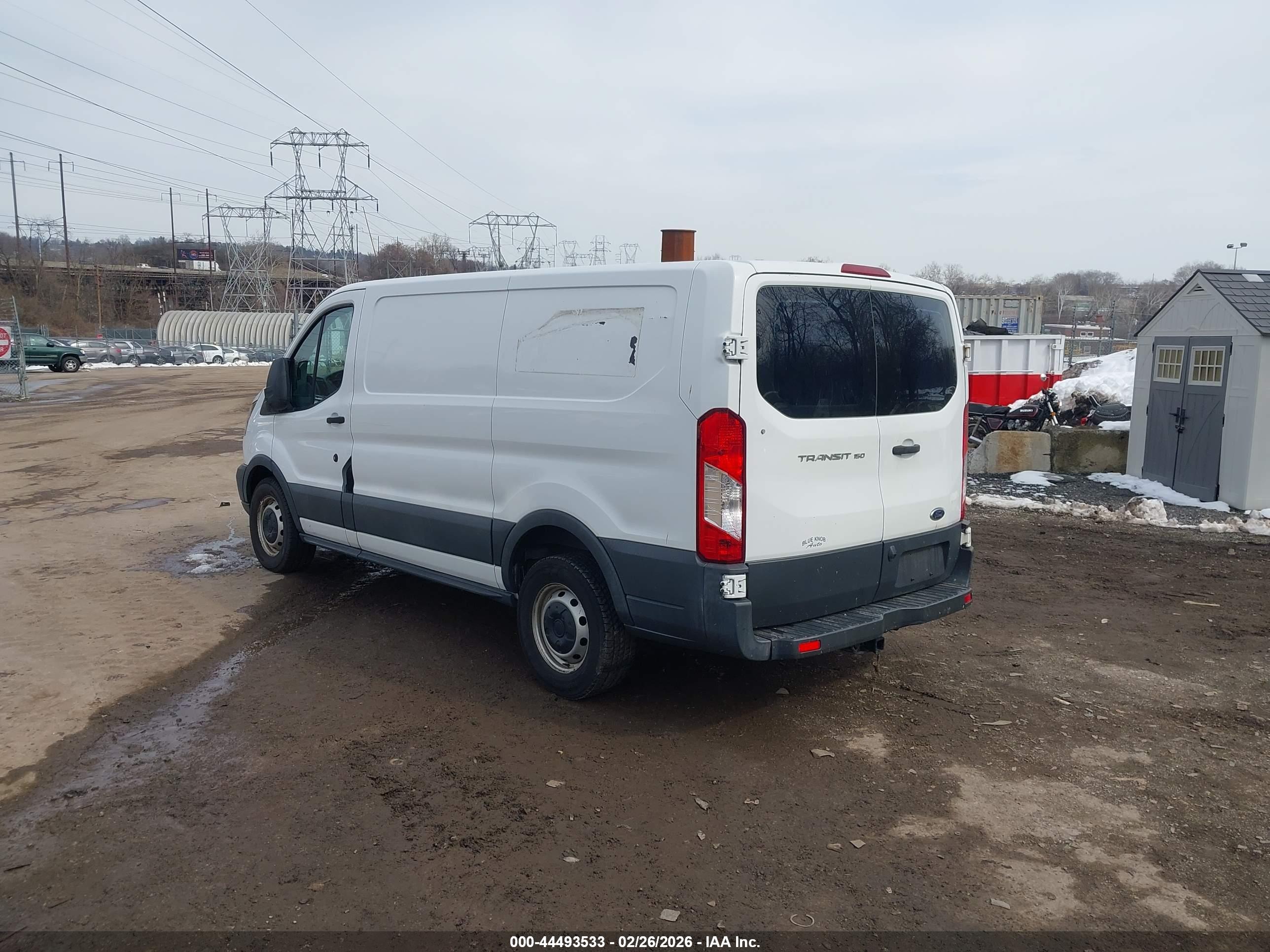 FORD TRANSIT-150 image 3