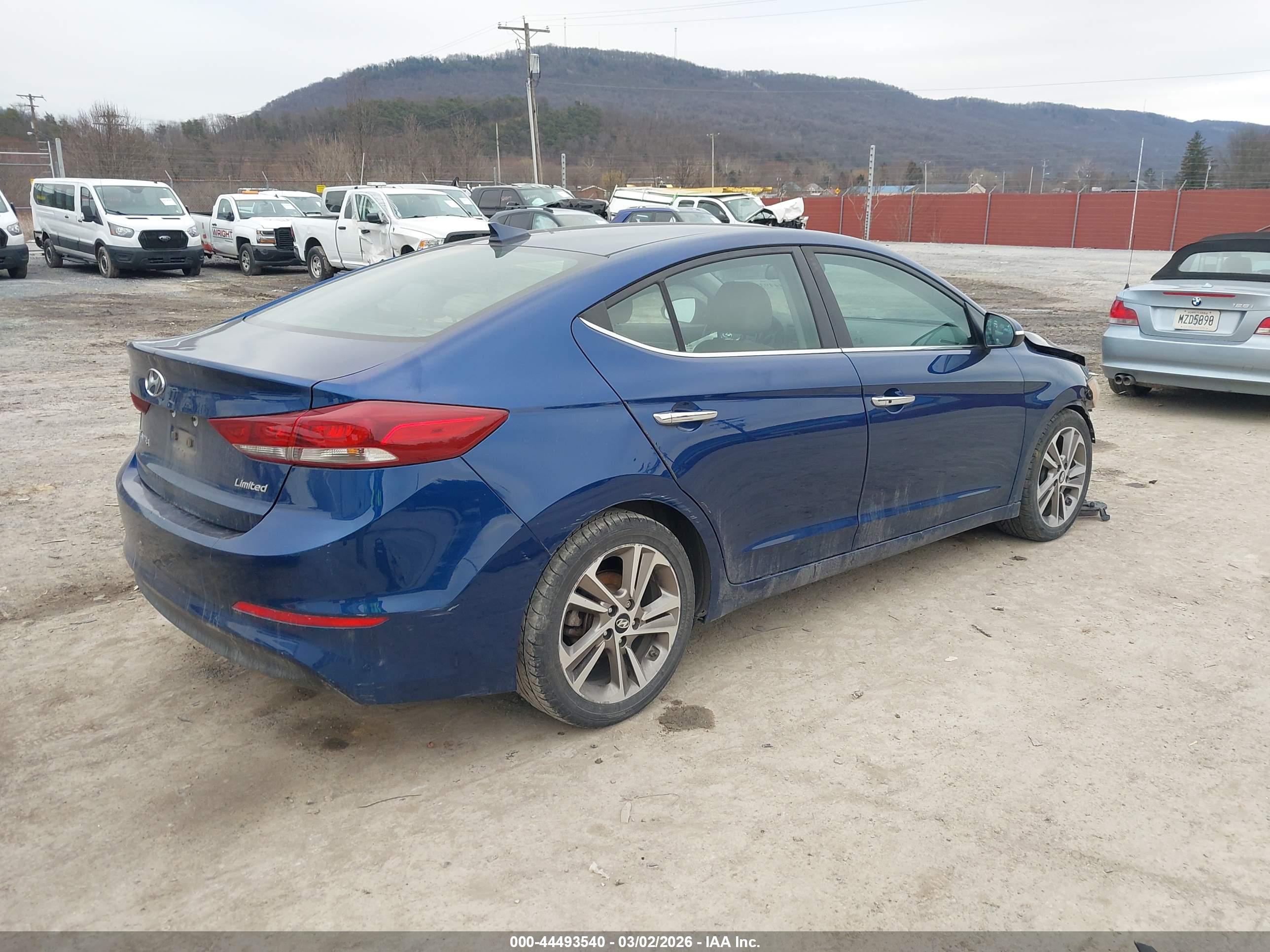 HYUNDAI ELANTRA image 4