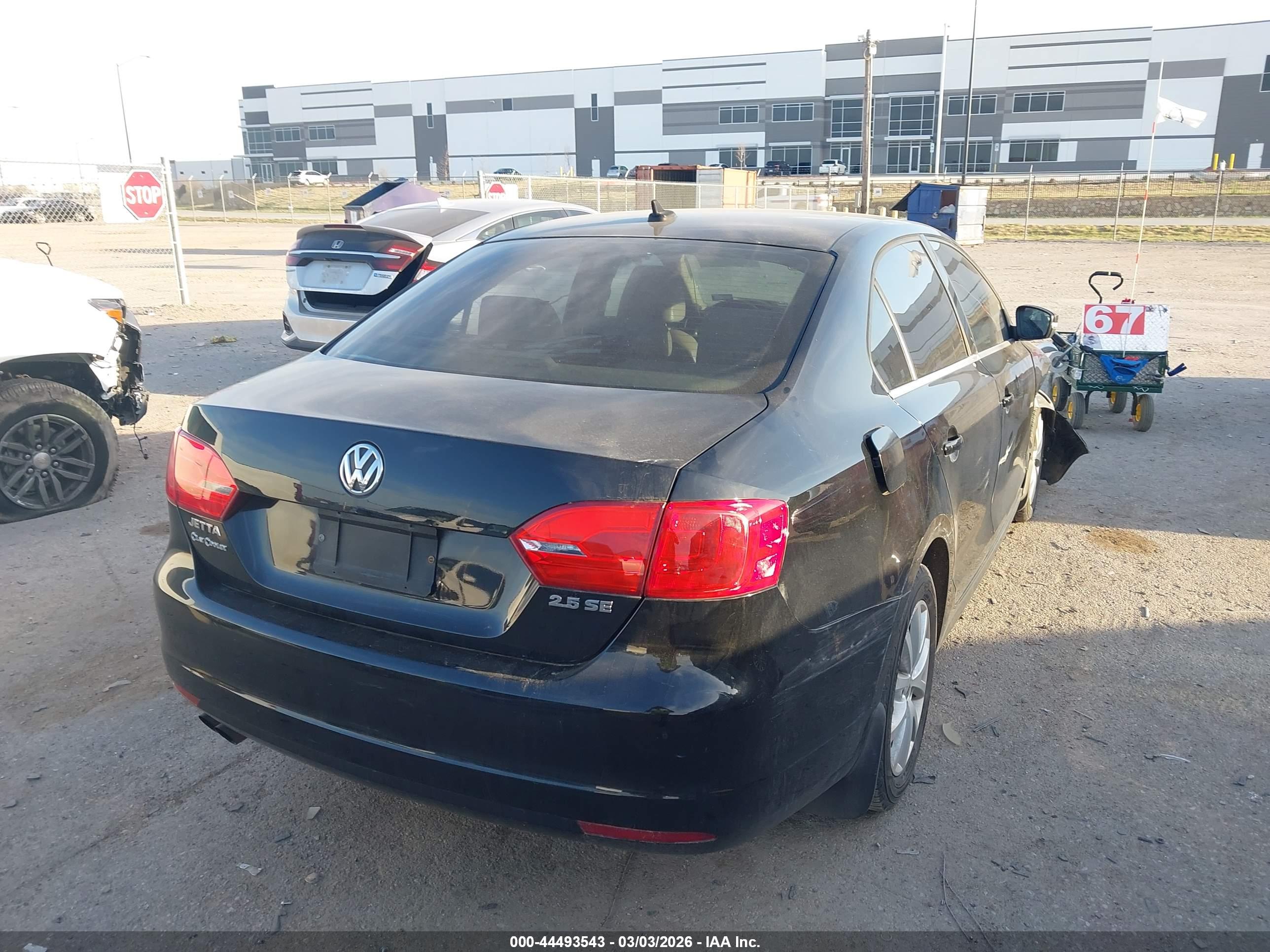 VOLKSWAGEN JETTA image 4
