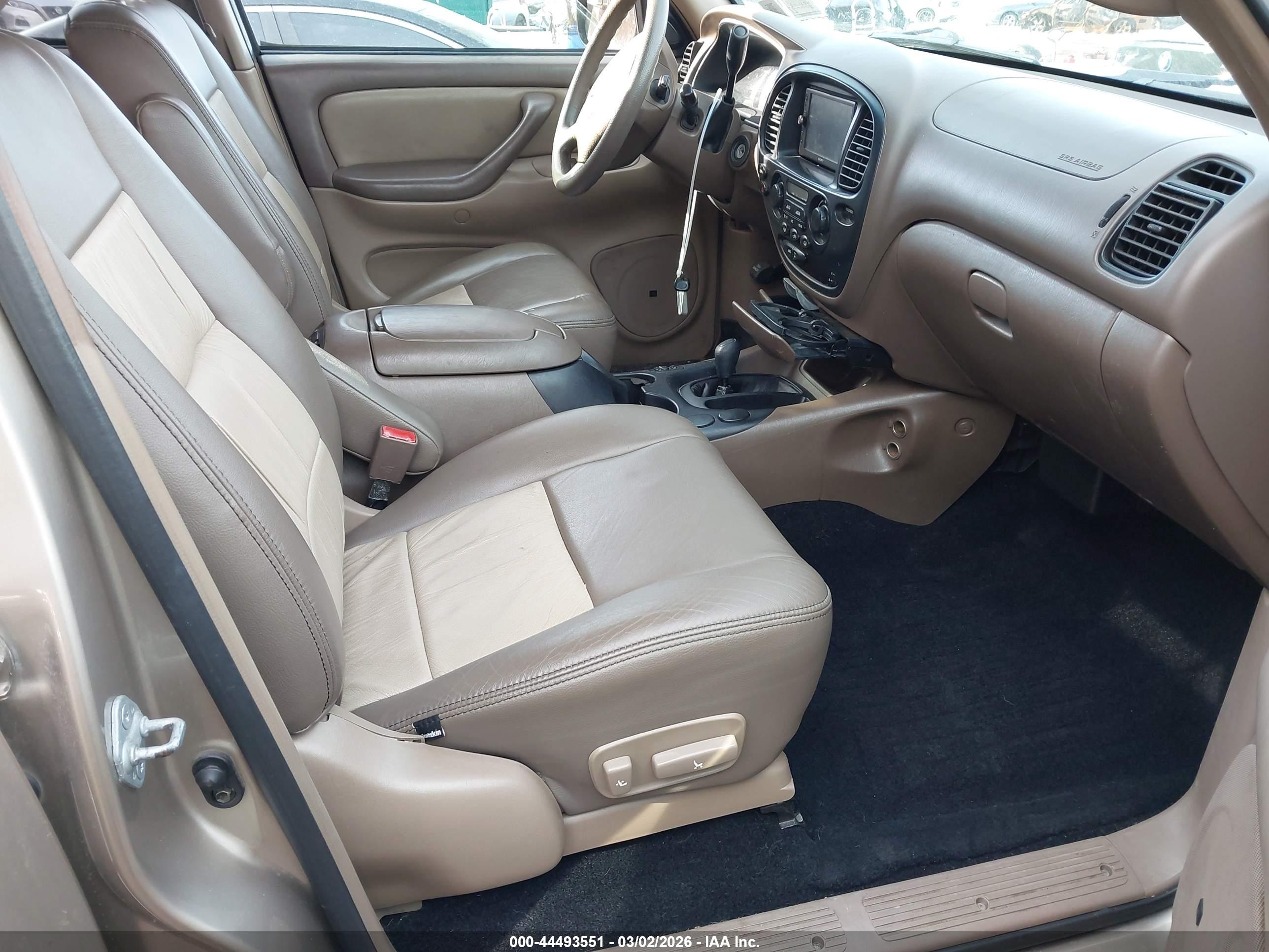 TOYOTA SEQUOIA image 5