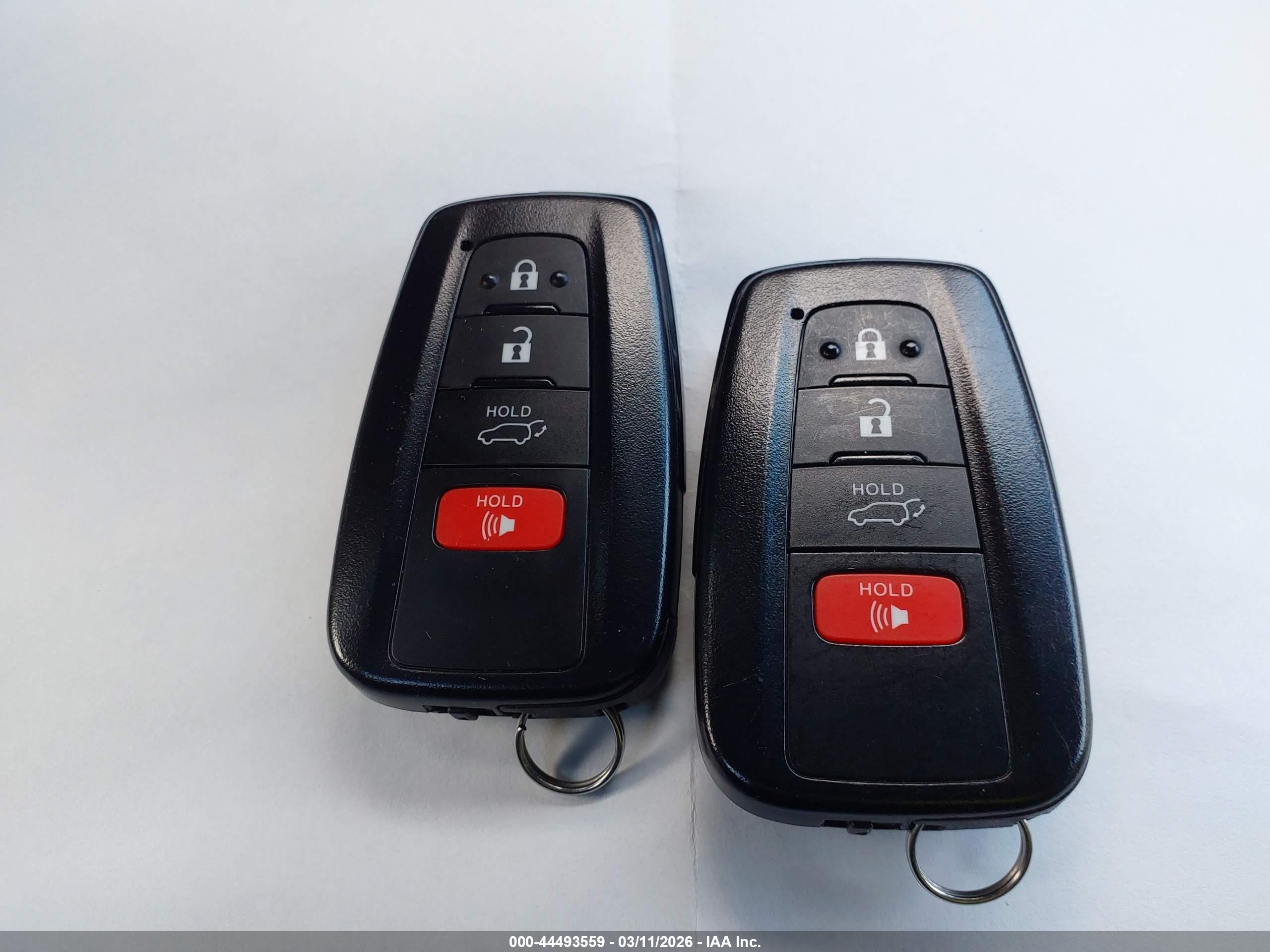 TOYOTA RAV4 image 11