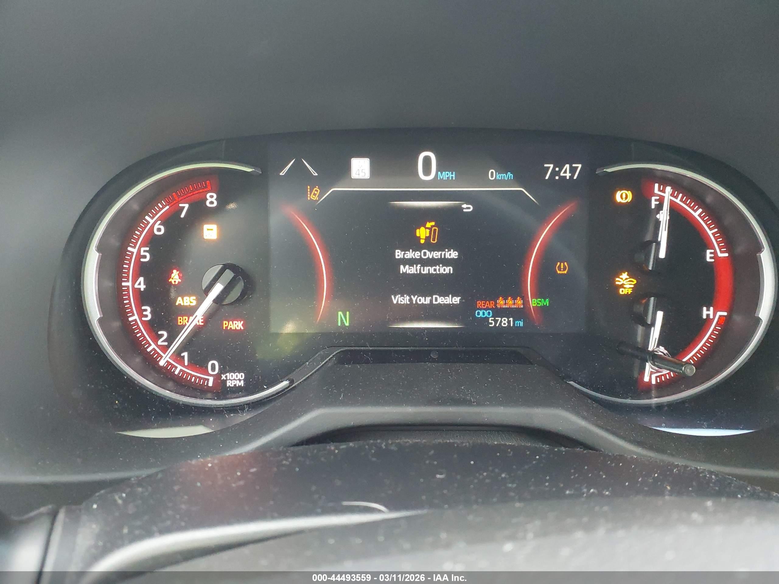 TOYOTA RAV4 image 7