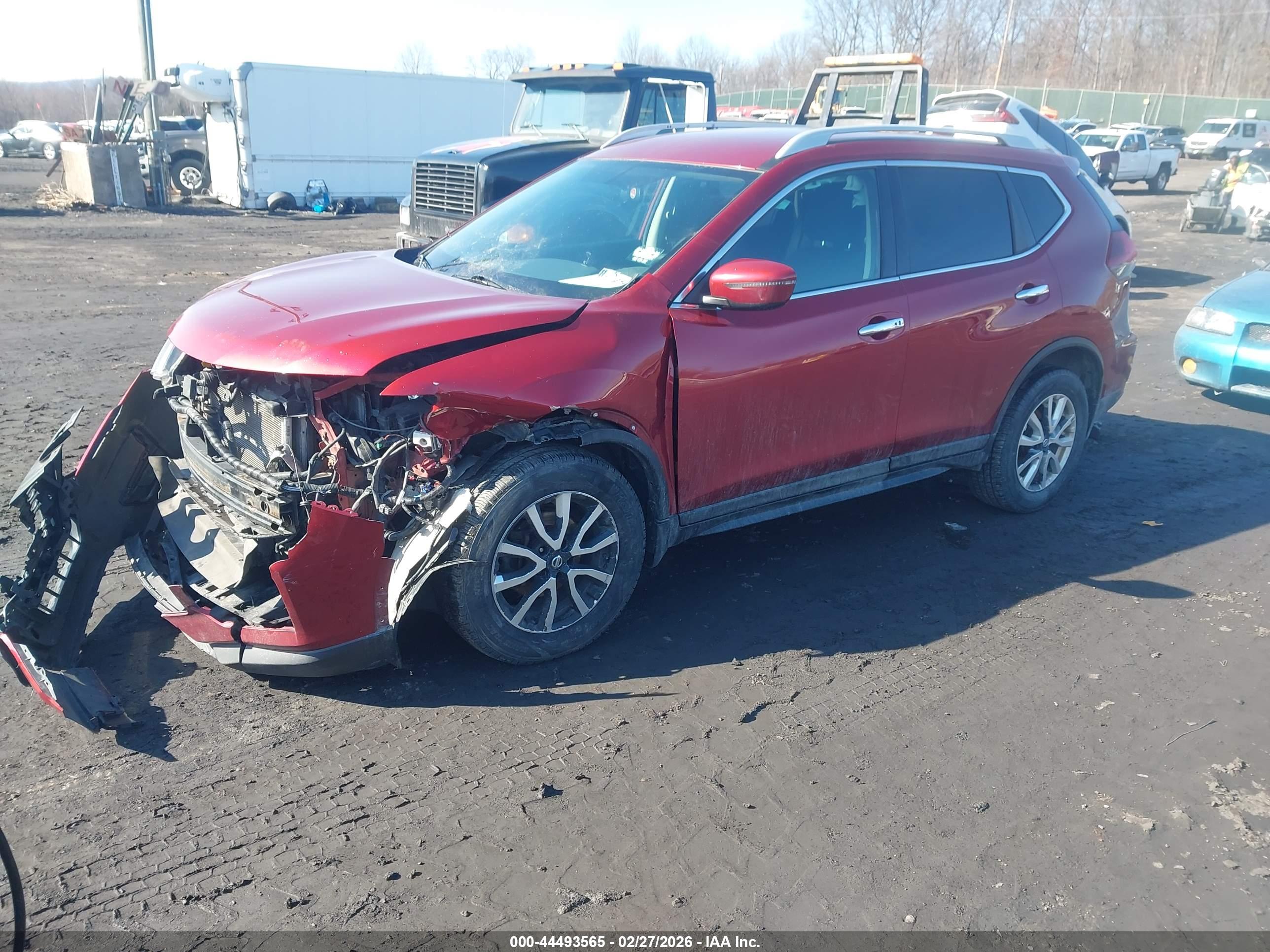 NISSAN ROGUE image 2