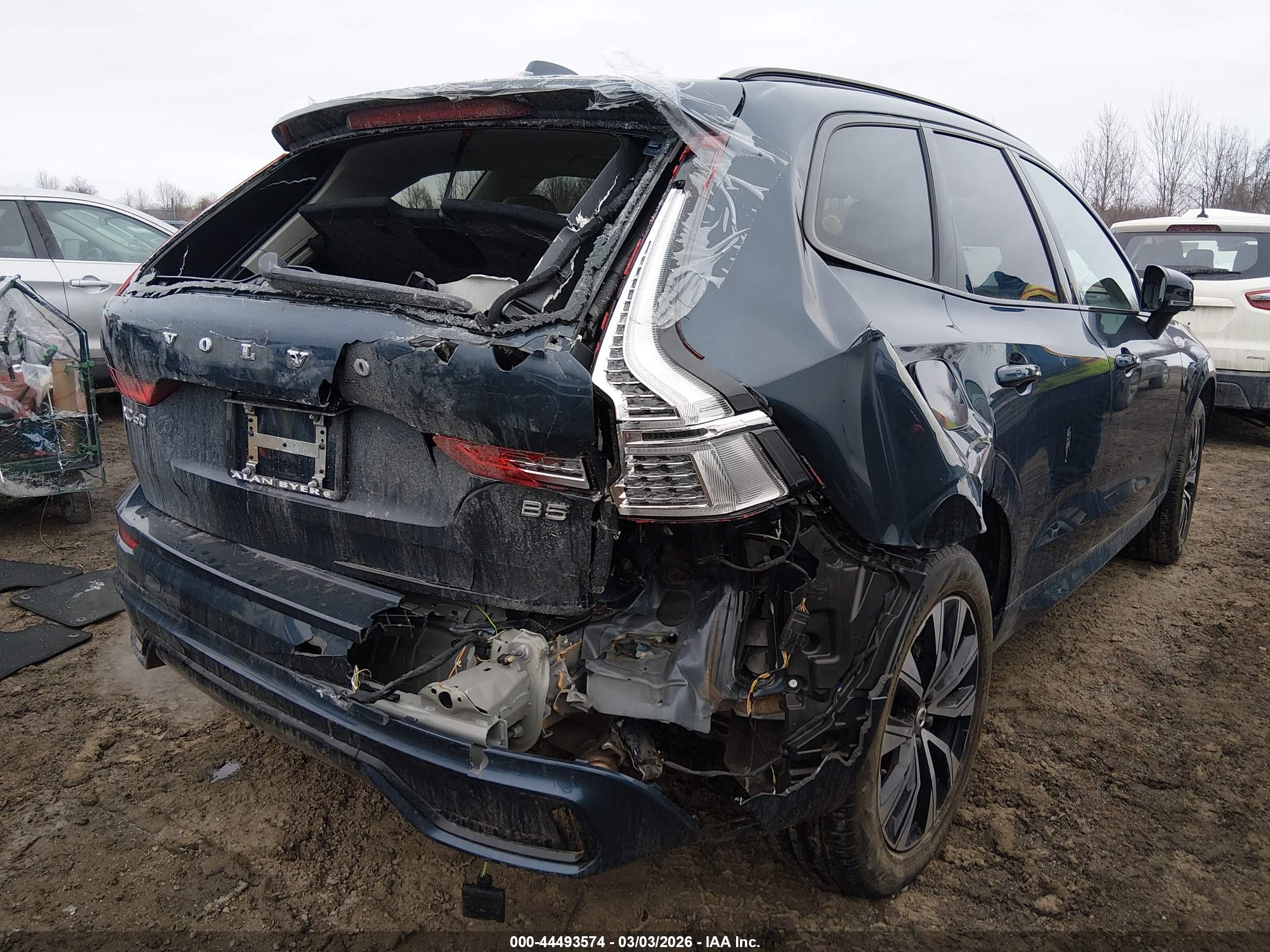 VOLVO XC60 image 4