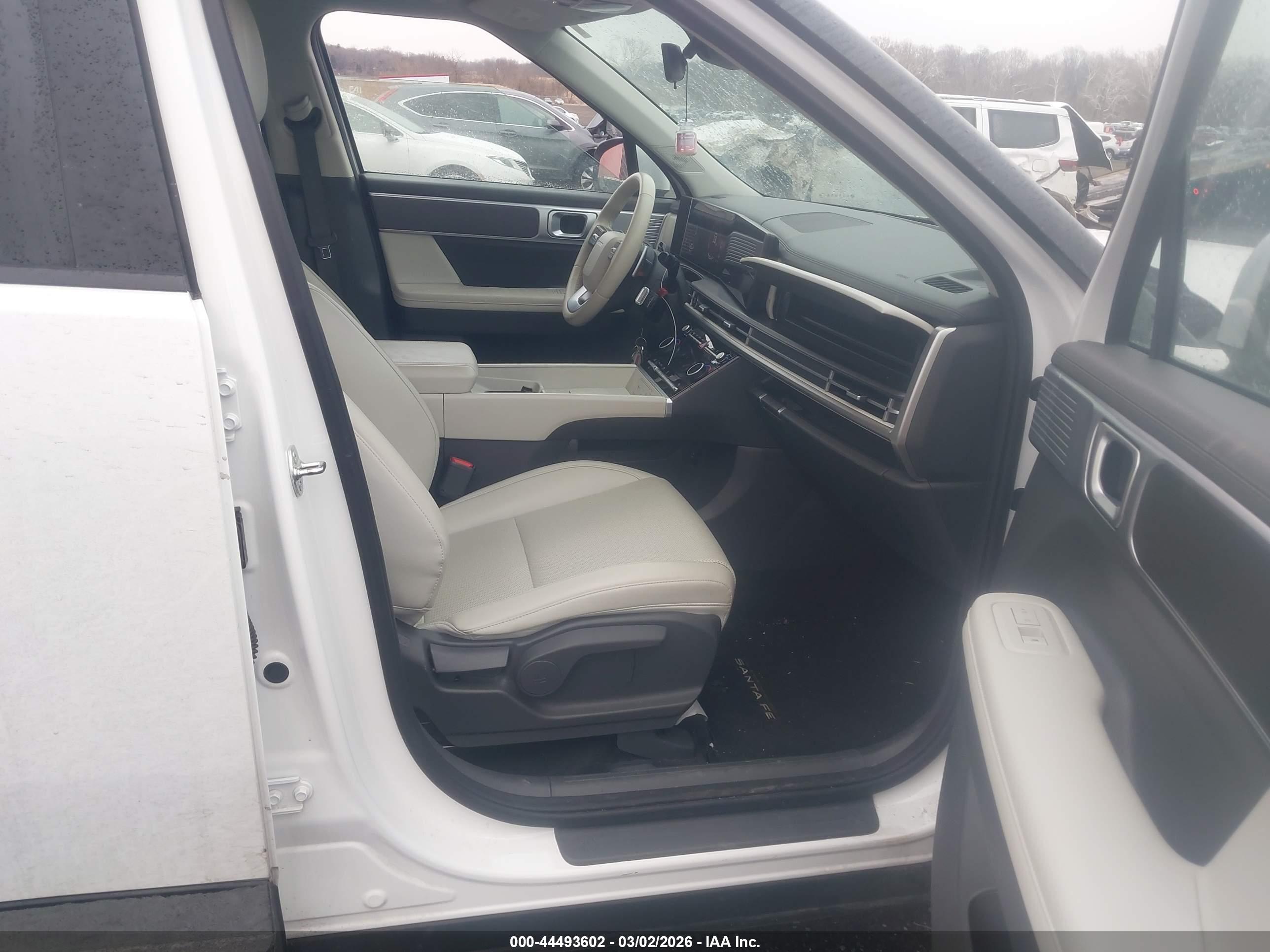HYUNDAI SANTA image 5