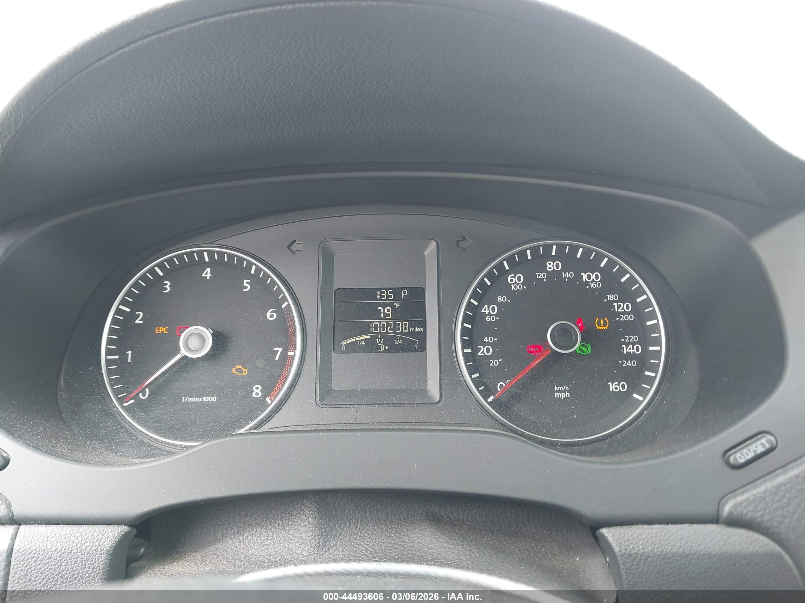 VOLKSWAGEN JETTA image 7