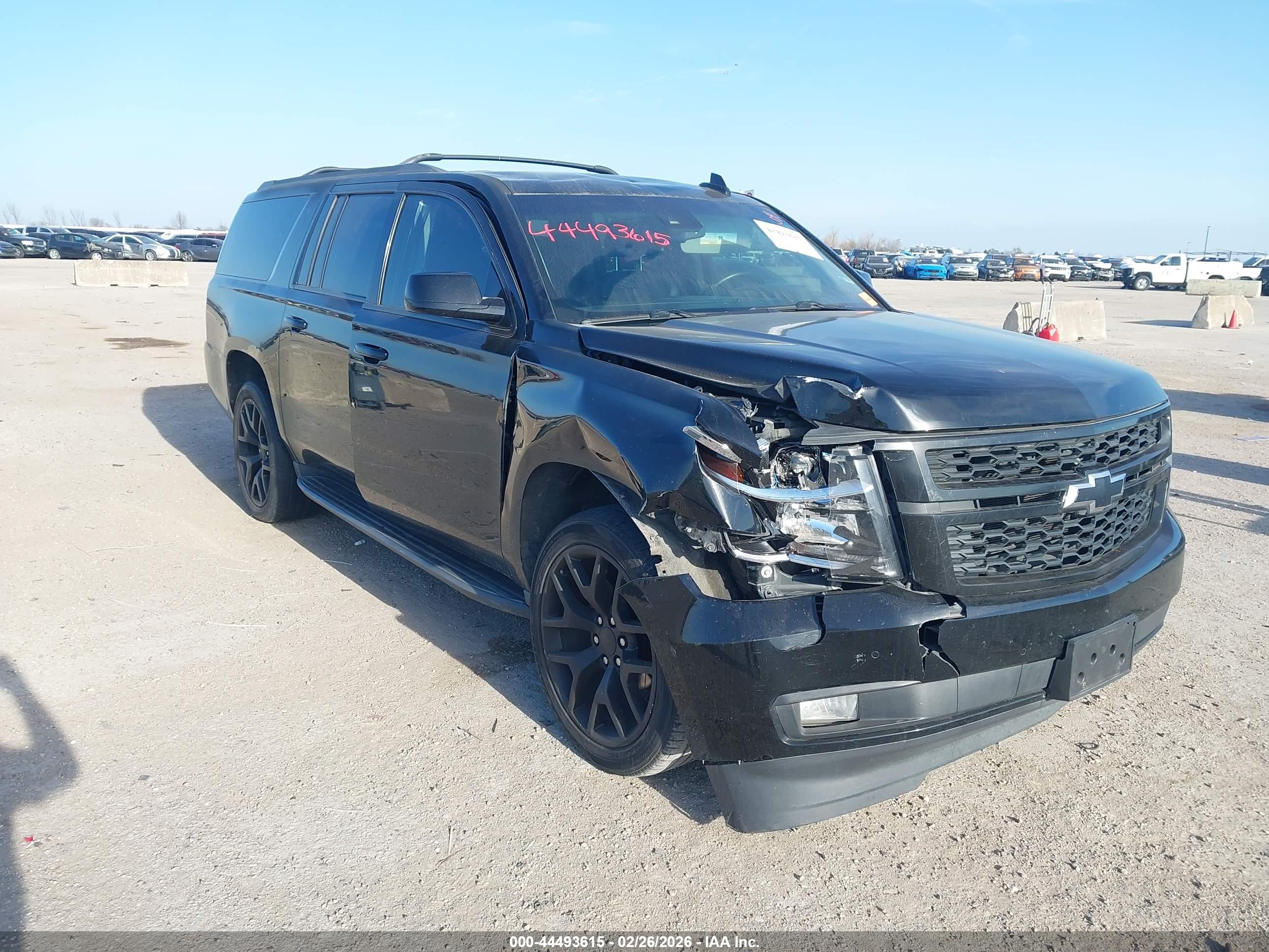 CHEVROLET SUBURBAN image 6