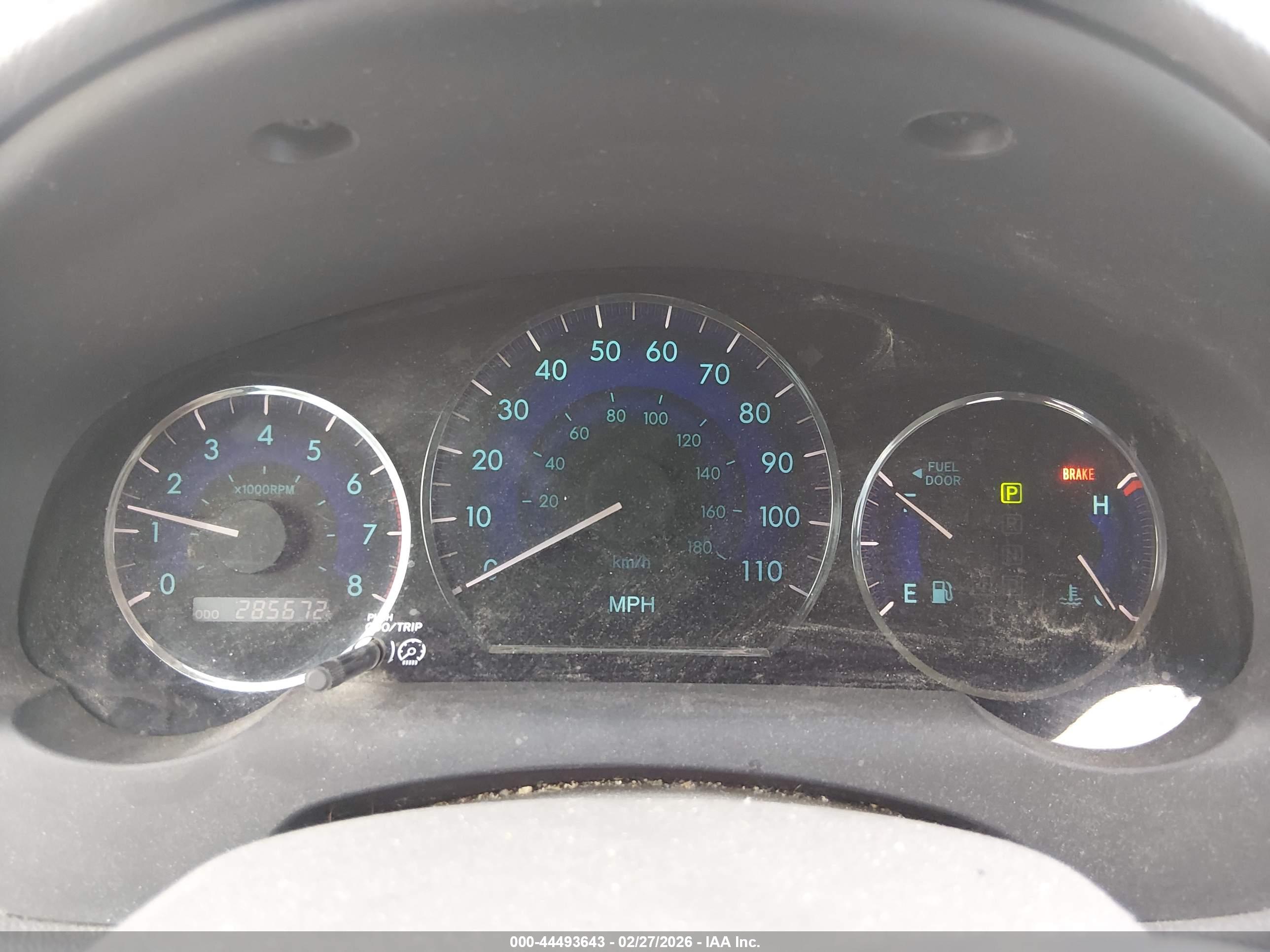TOYOTA SIENNA image 7
