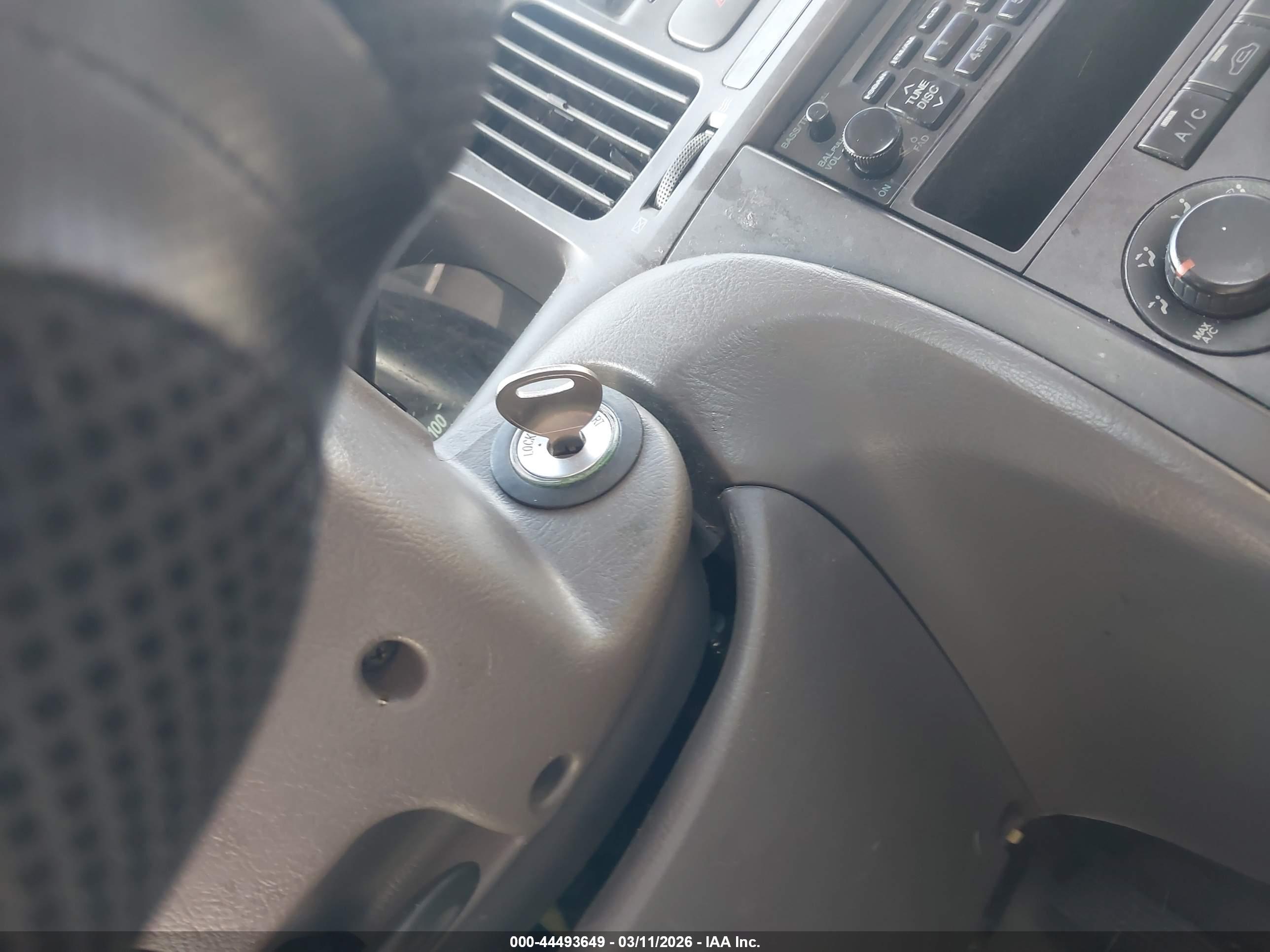 HYUNDAI ELANTRA image 11