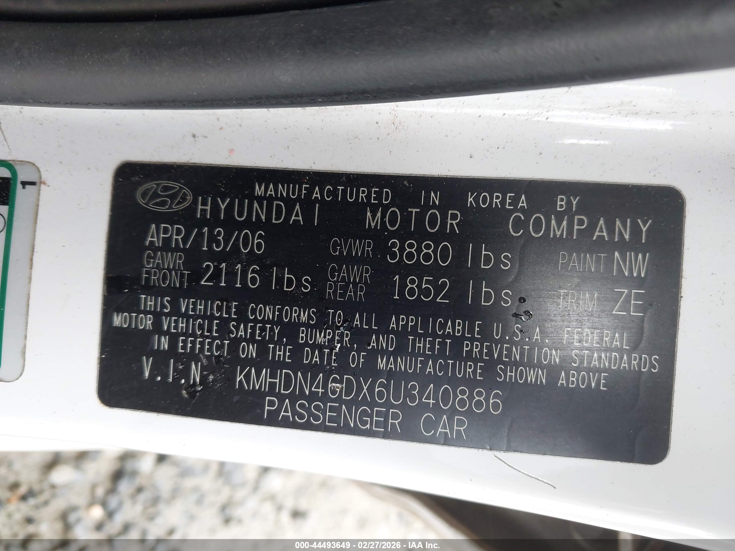 HYUNDAI ELANTRA image 9