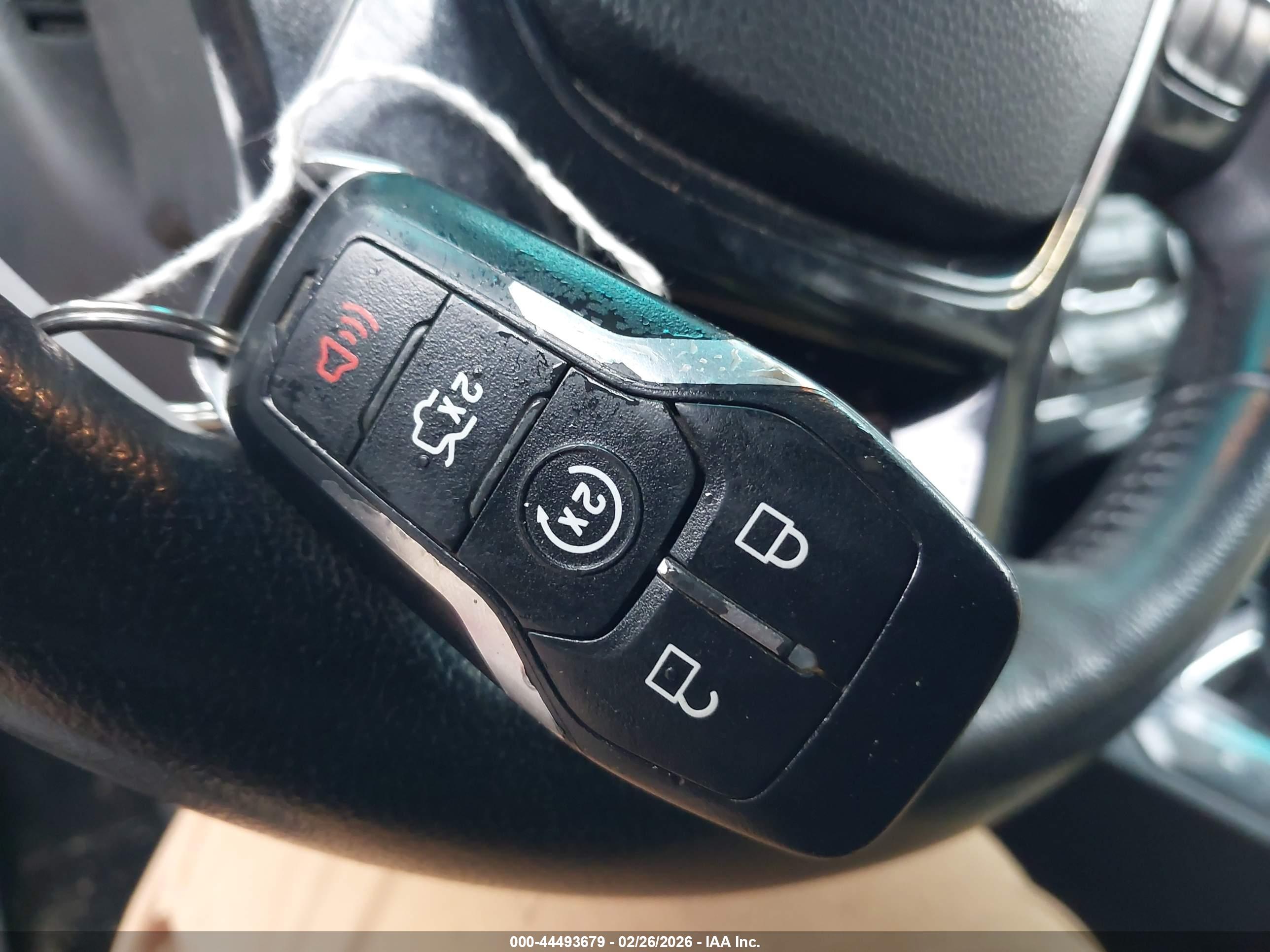 FORD EXPLORER image 11