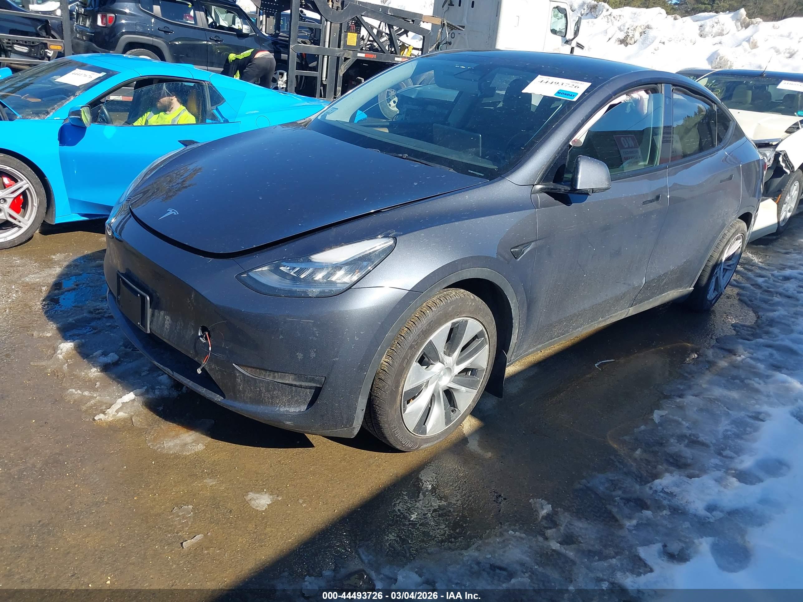 TESLA MODEL image 2