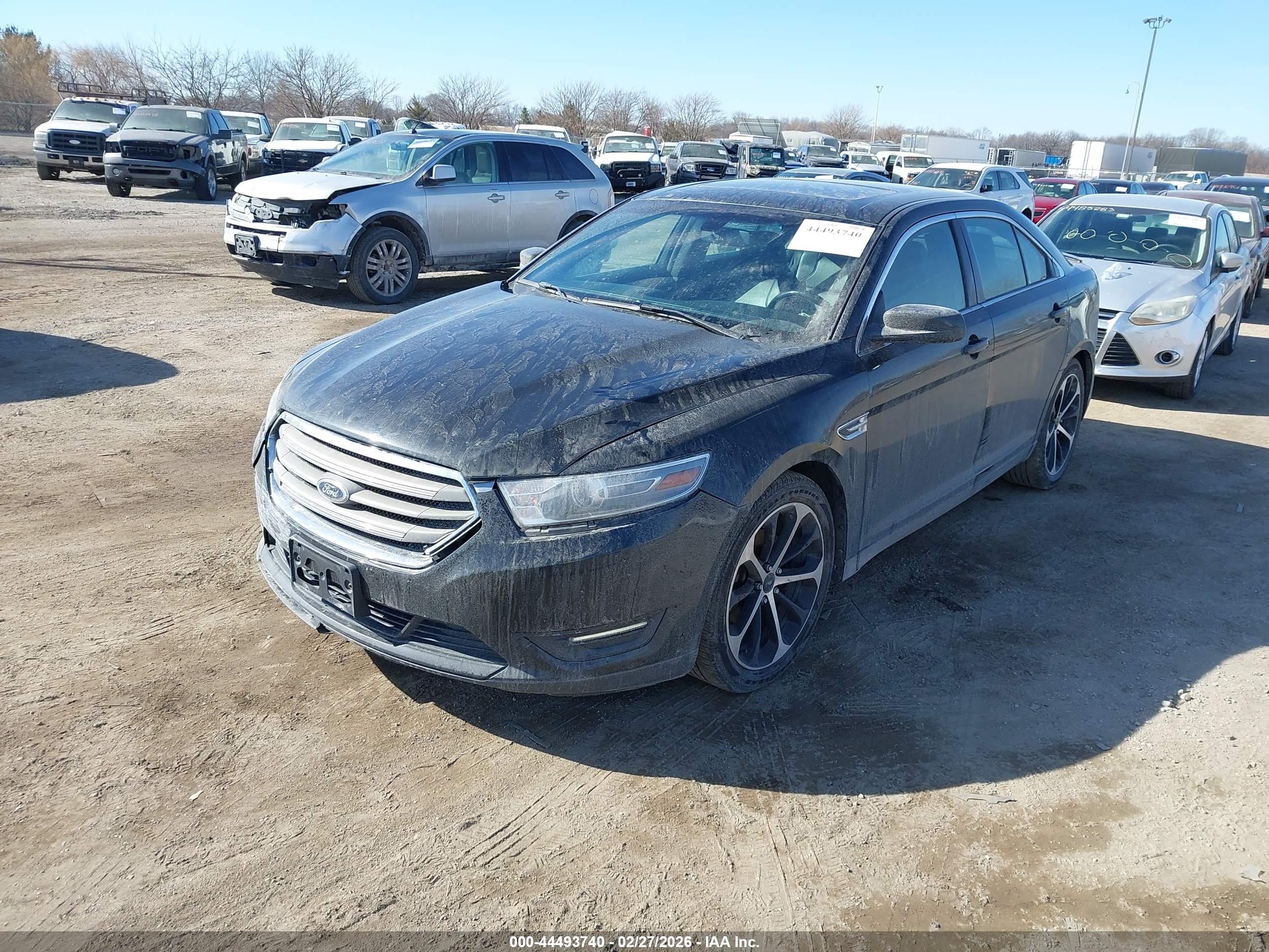 FORD TAURUS image 2