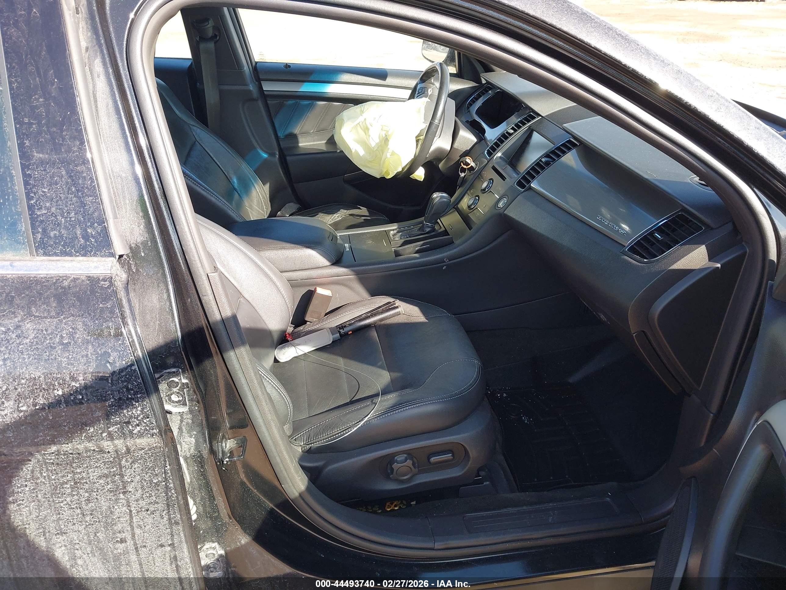 FORD TAURUS image 5