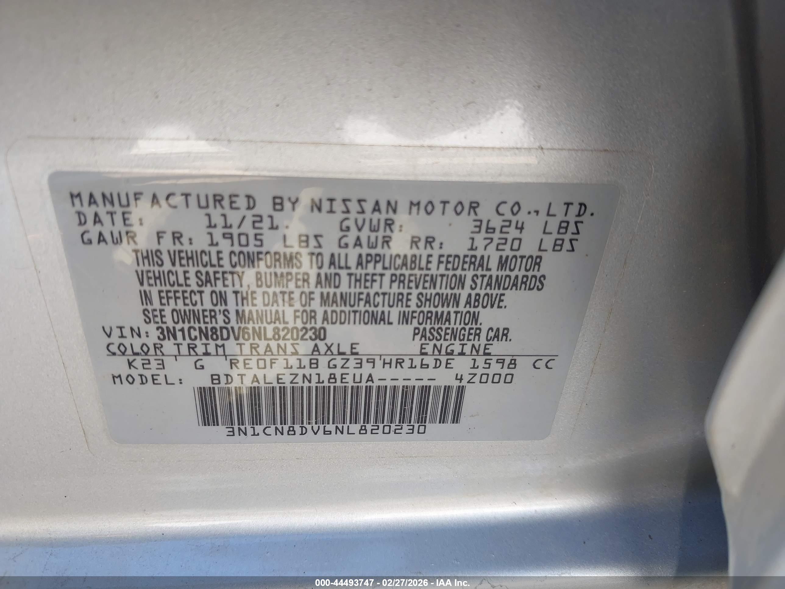 NISSAN VERSA image 9