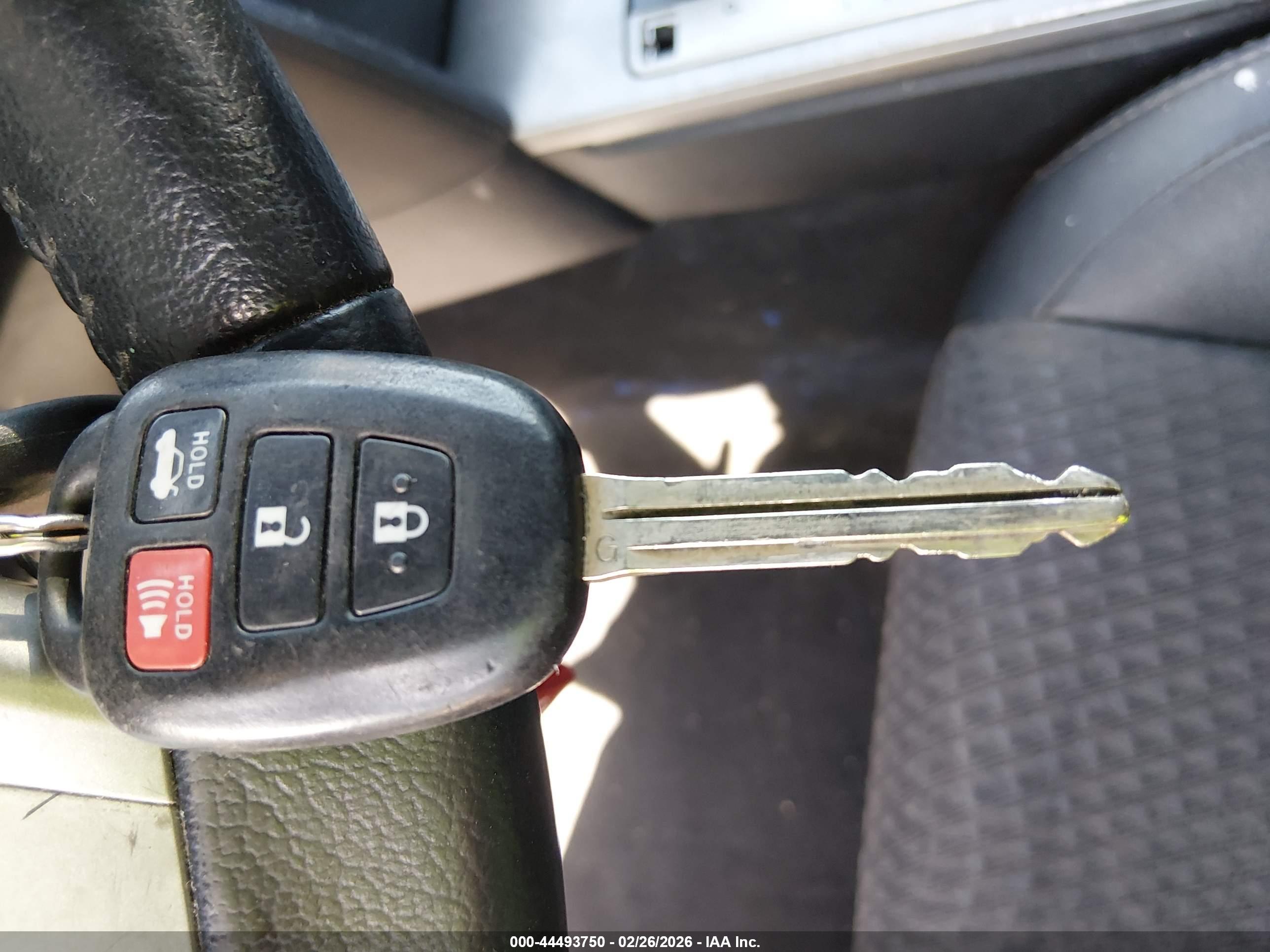 TOYOTA CAMRY image 11
