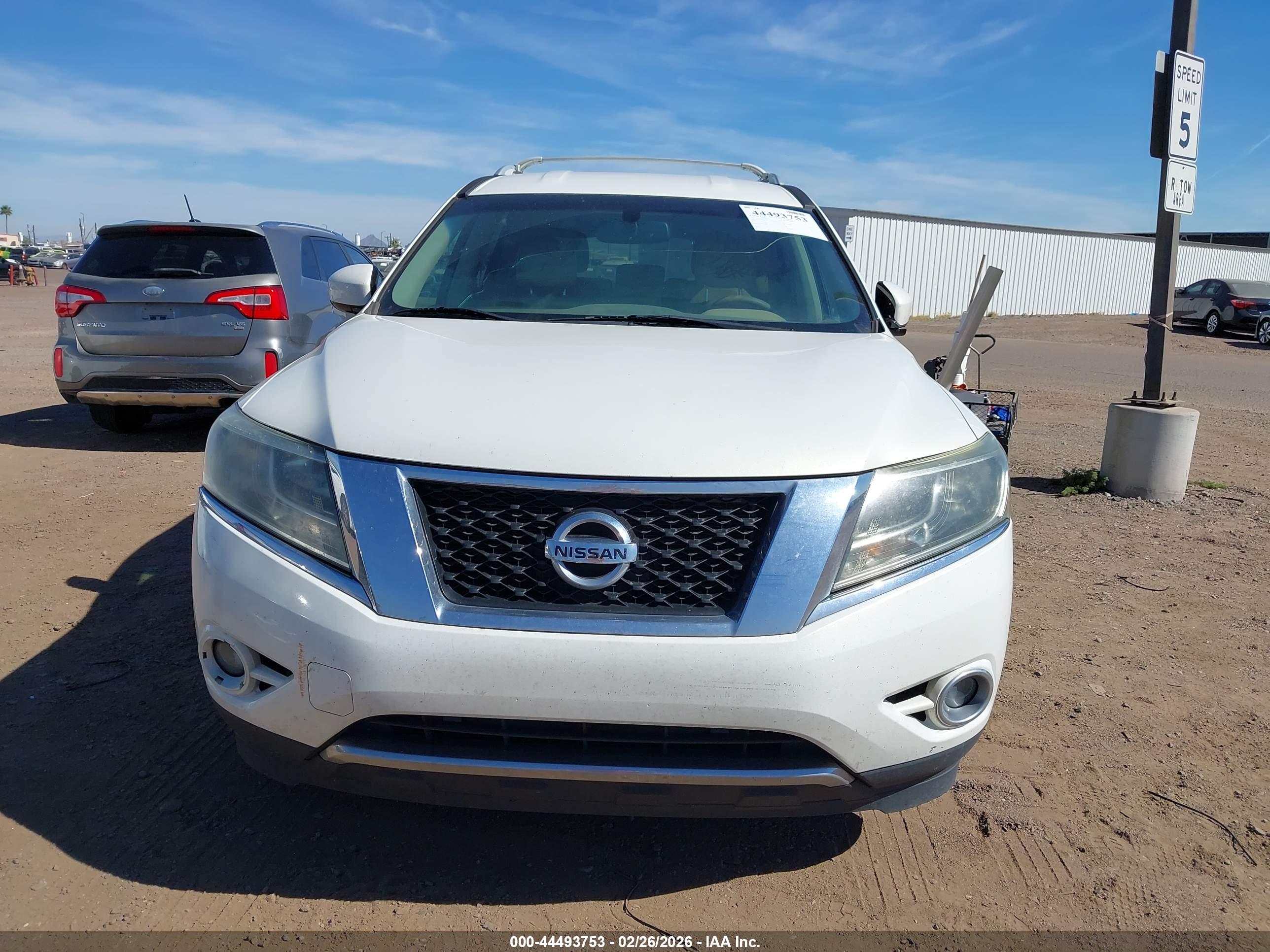 NISSAN PATHFINDER image 6